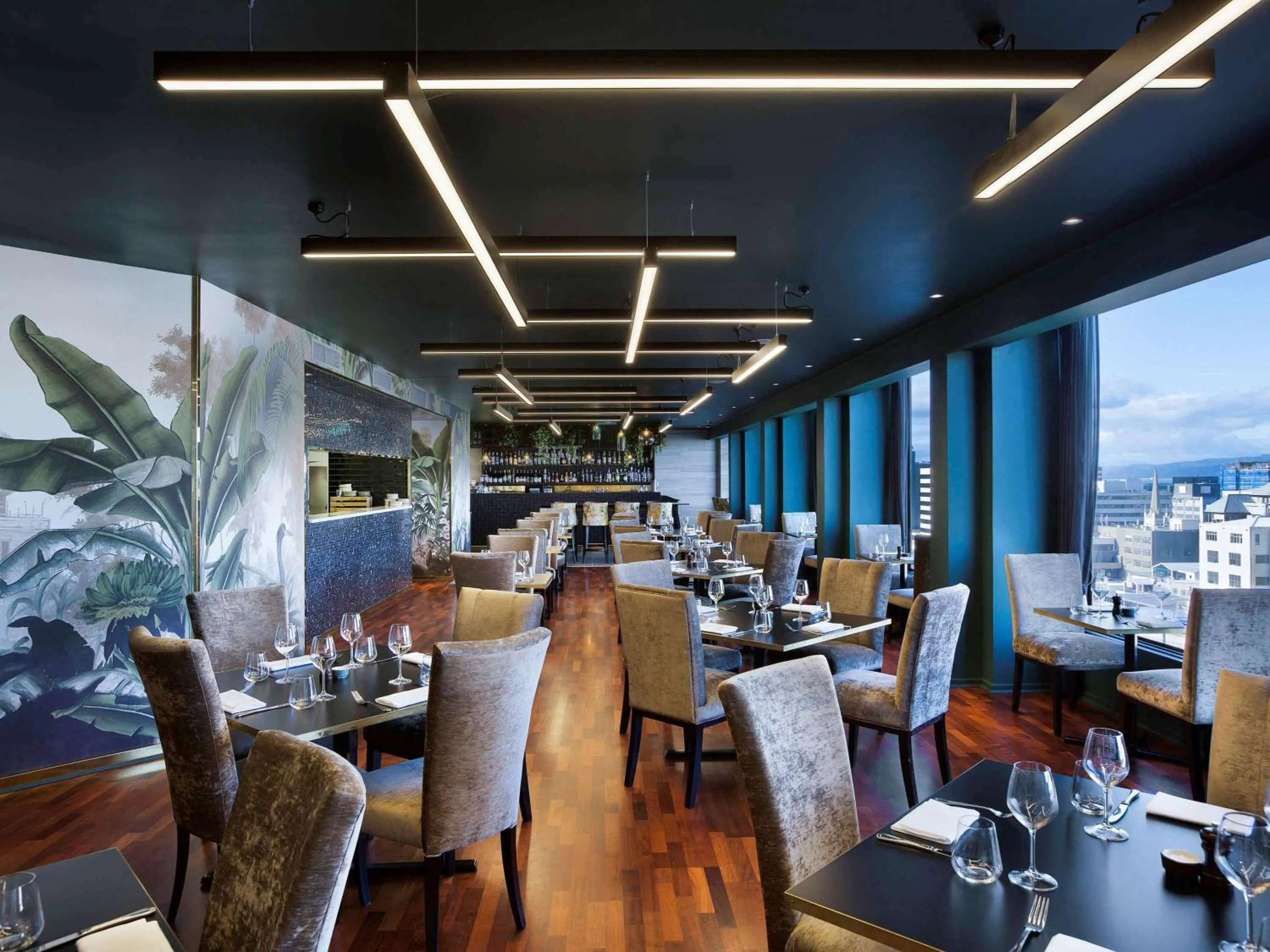 Restaurant/places to eat in Mövenpick Hotel Wellington