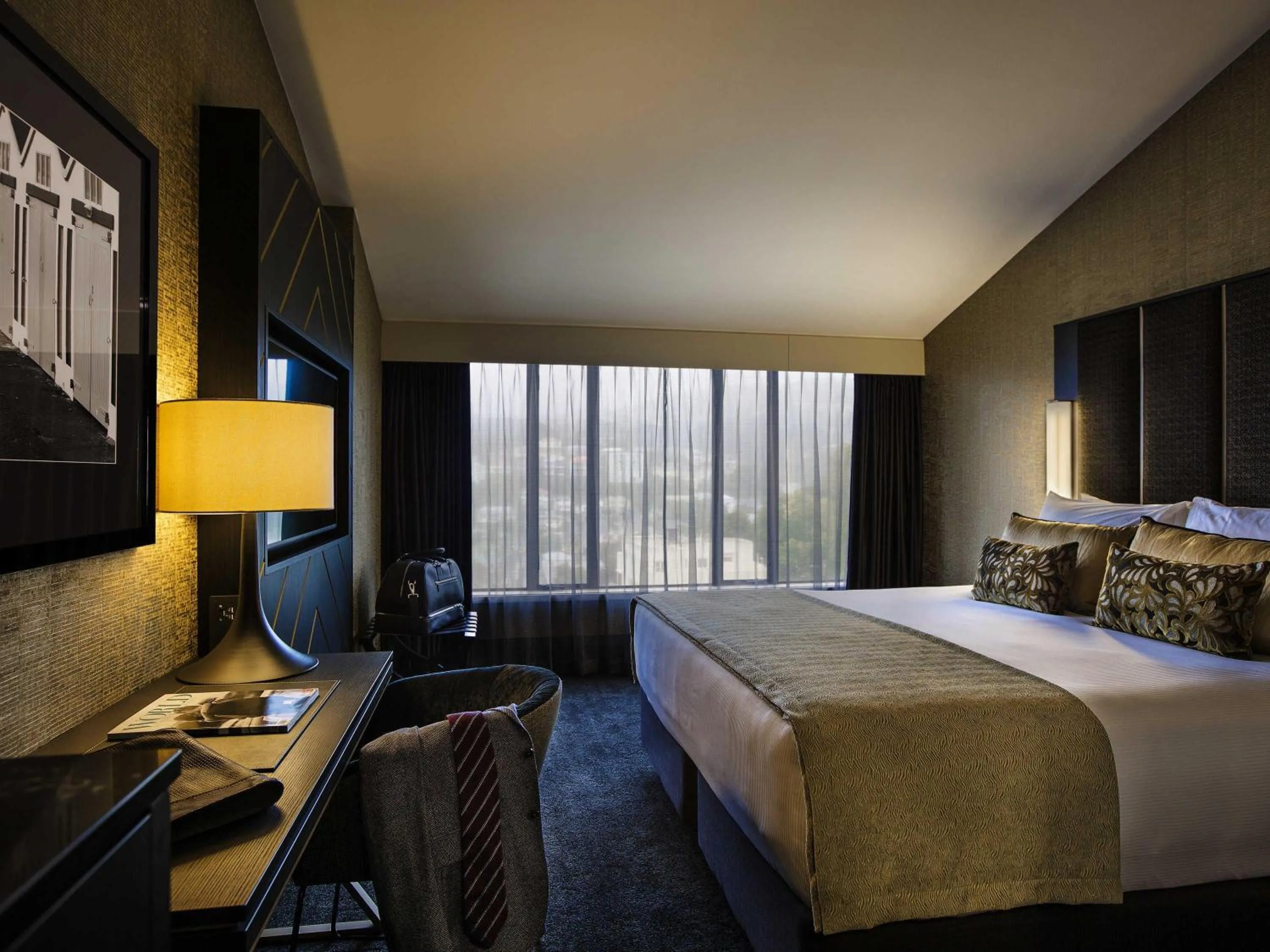 Bedroom, Bed in Mövenpick Hotel Wellington