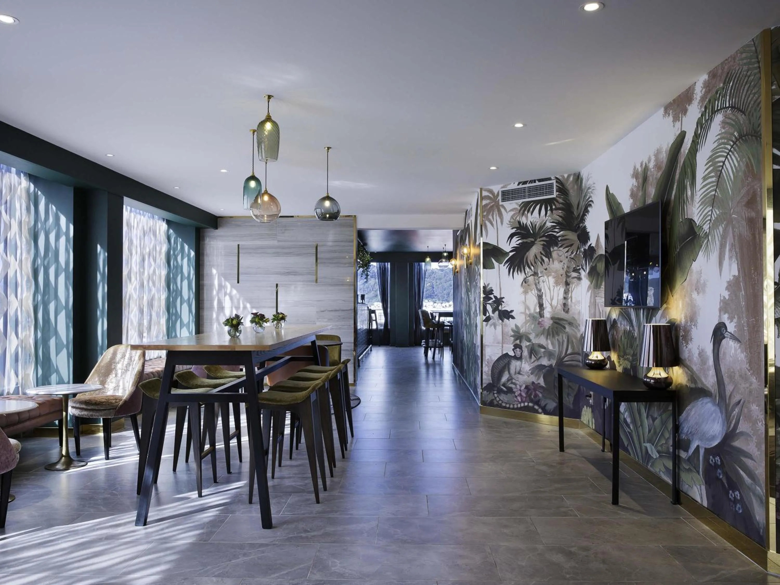 Restaurant/places to eat in Mövenpick Hotel Wellington