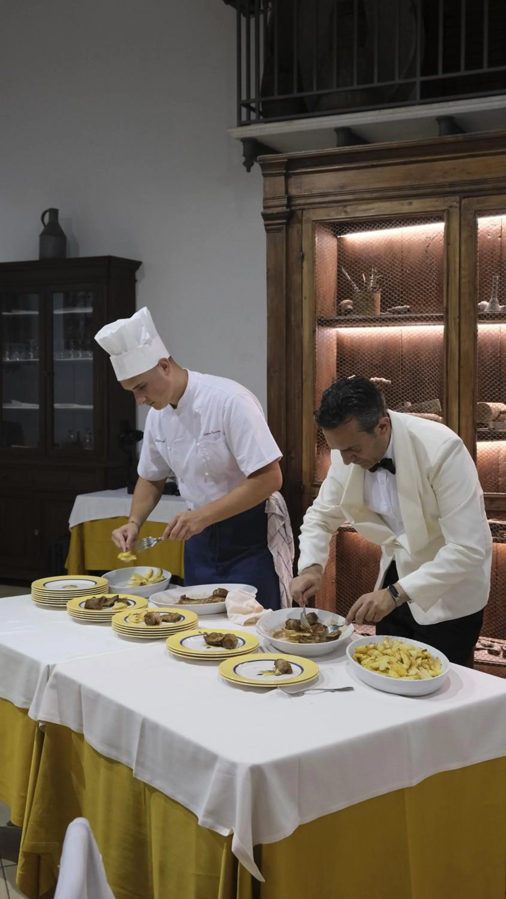 Food and drinks in Fattoria Manostalla Villa Chiarelli