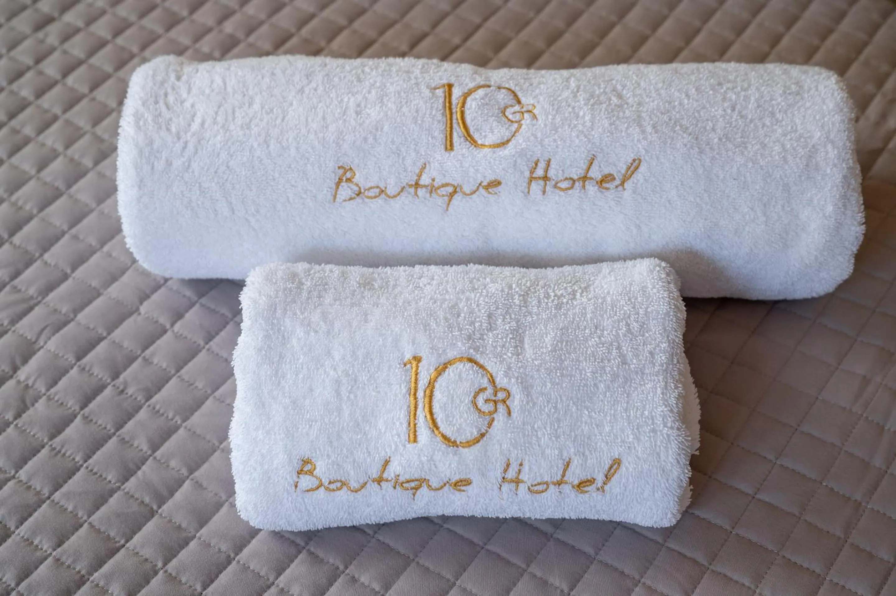 Bed in 10GR Boutique Hotel & Wine Bar