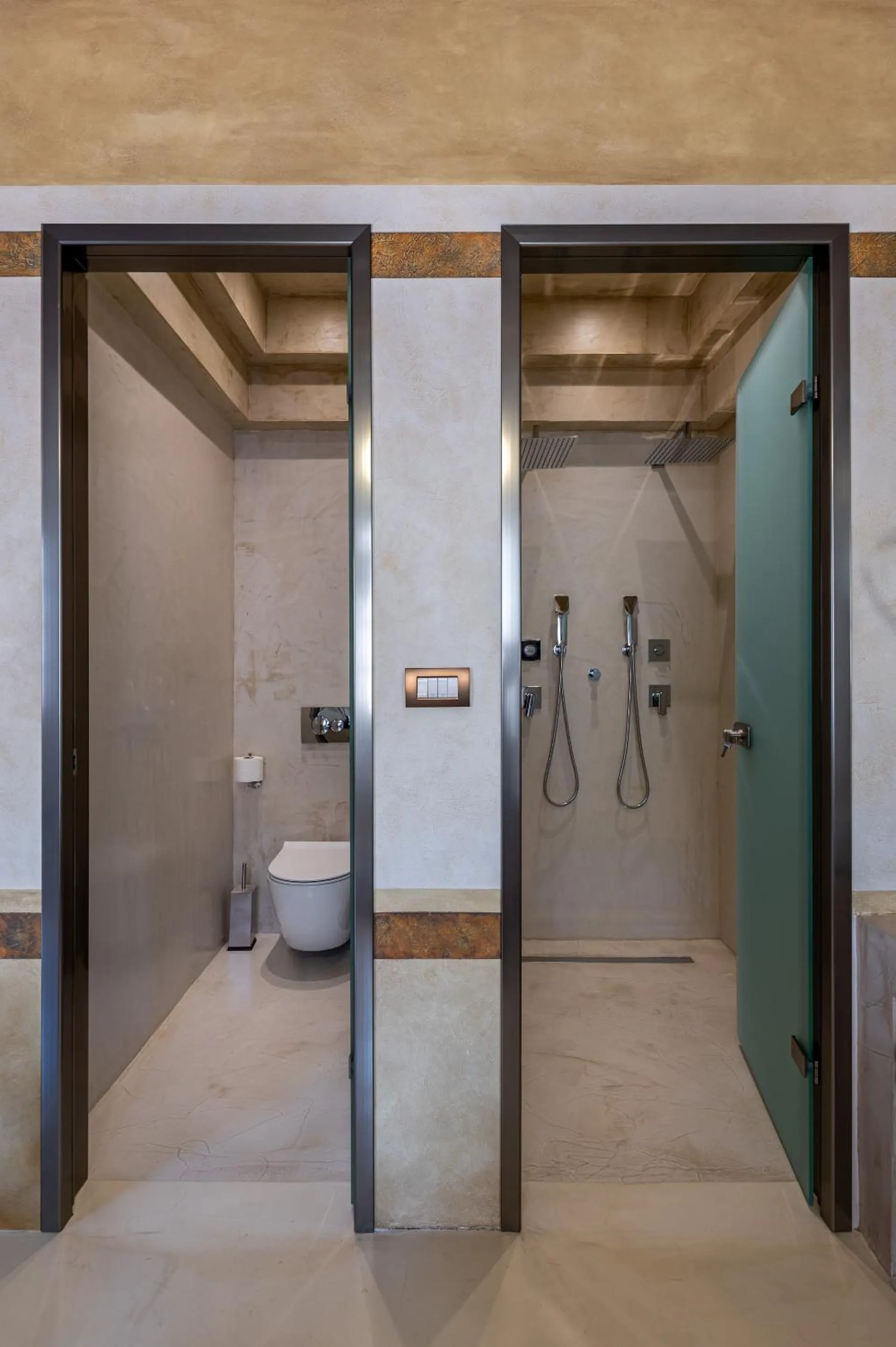 Shower in 10GR Boutique Hotel & Wine Bar