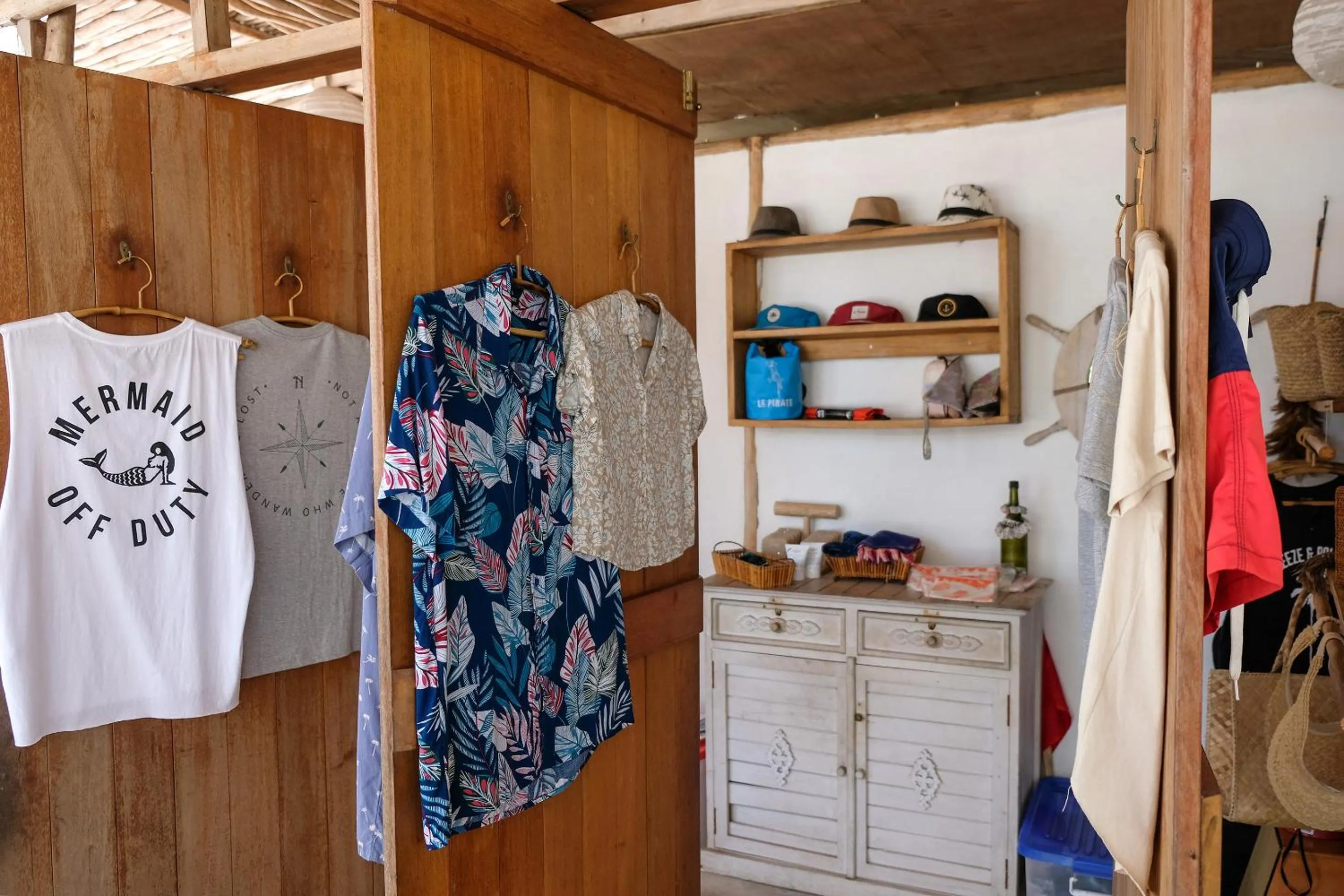 Le Pirate Island - Adults Only