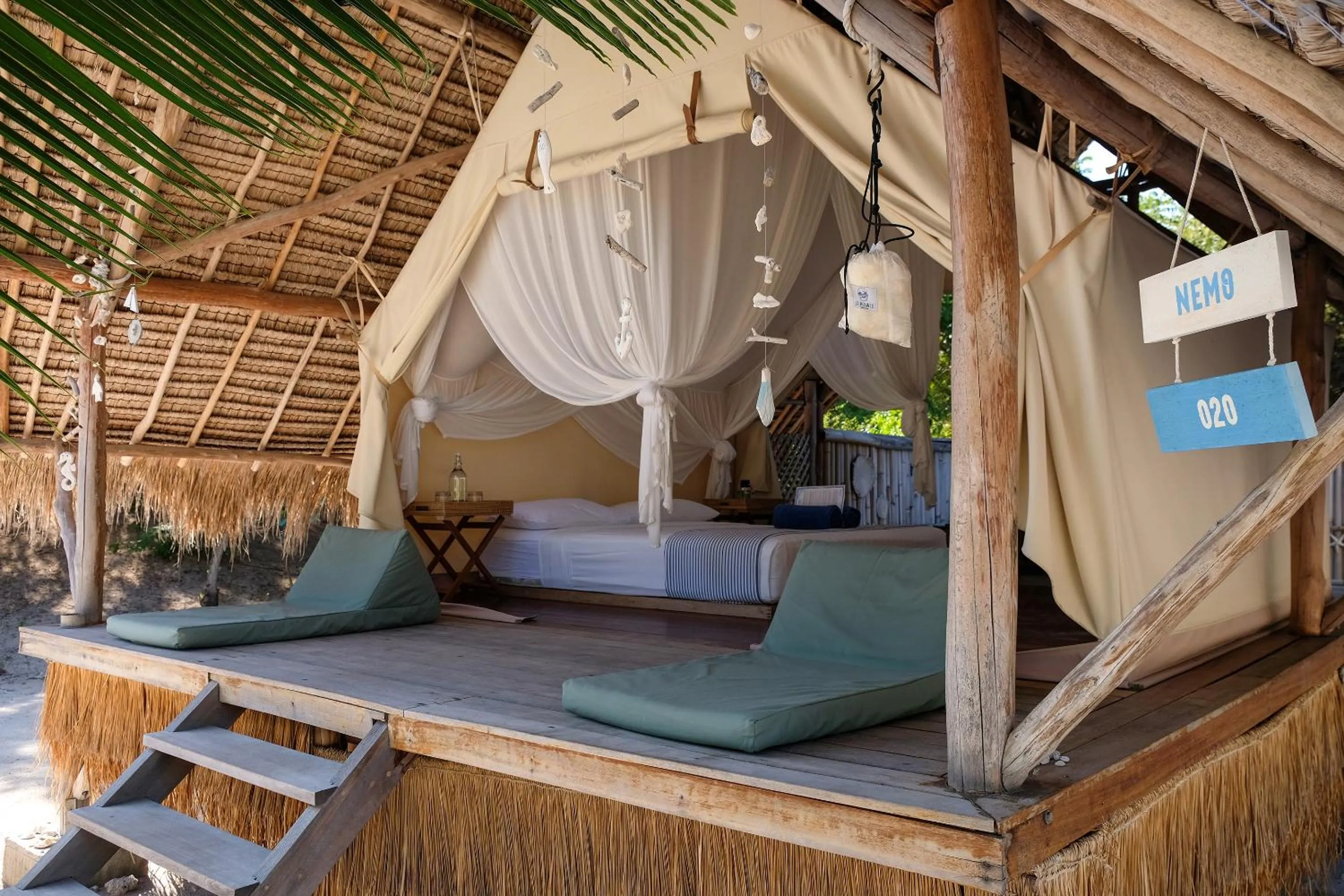 Le Pirate Island - Adults Only