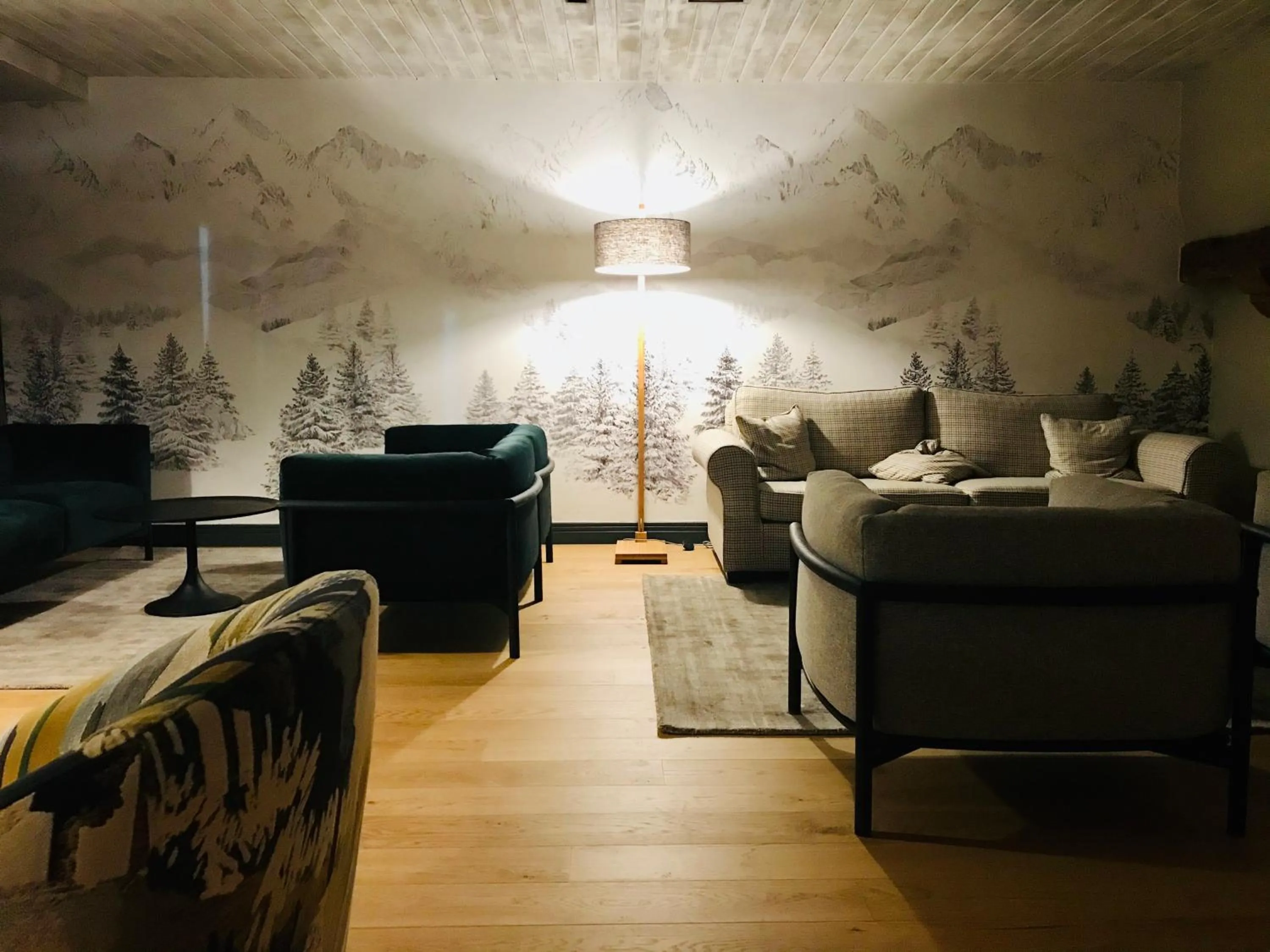 Night in Grand Hôtel Courchevel 1850