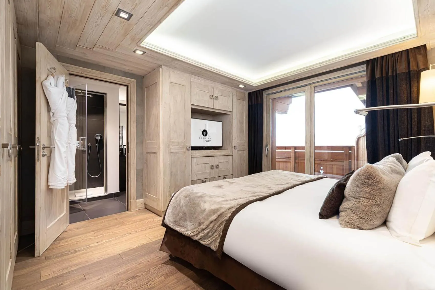 Photo of the whole room, Bed in Le Kaïla