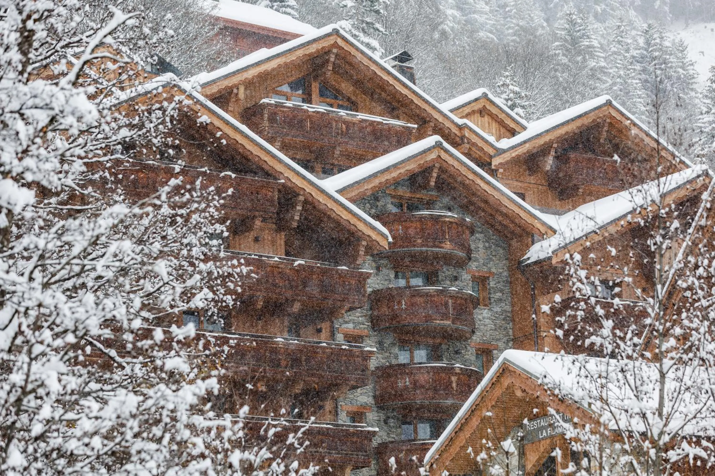 Property building in Le Kaïla