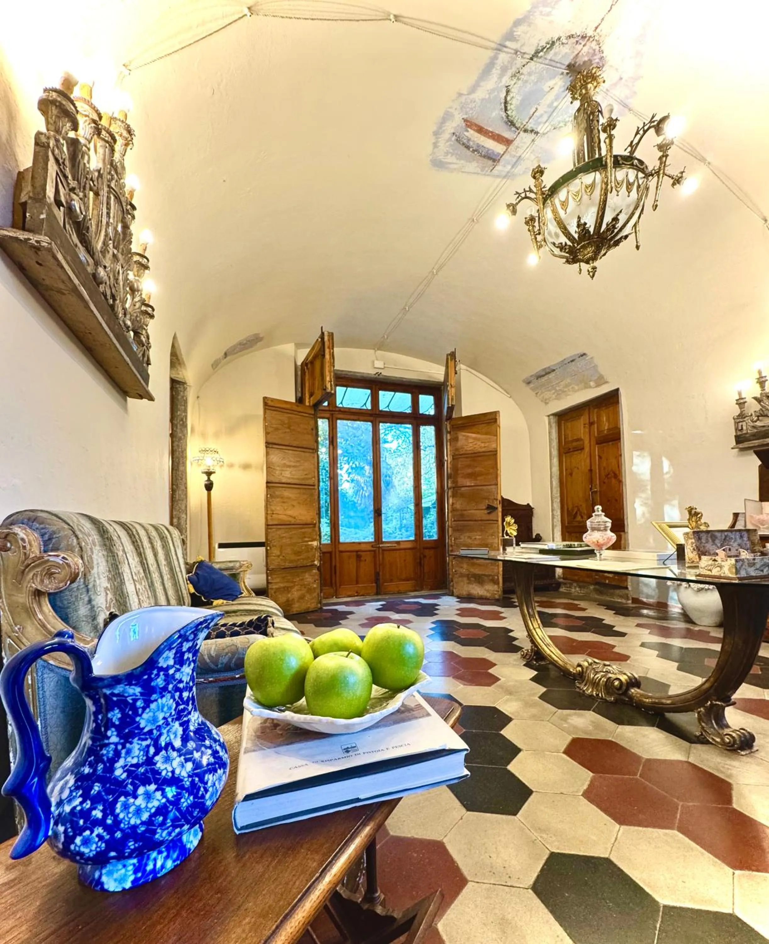Villa La Dogana B&B di Charme - Historic Villa with a beautiful garden - private parking
