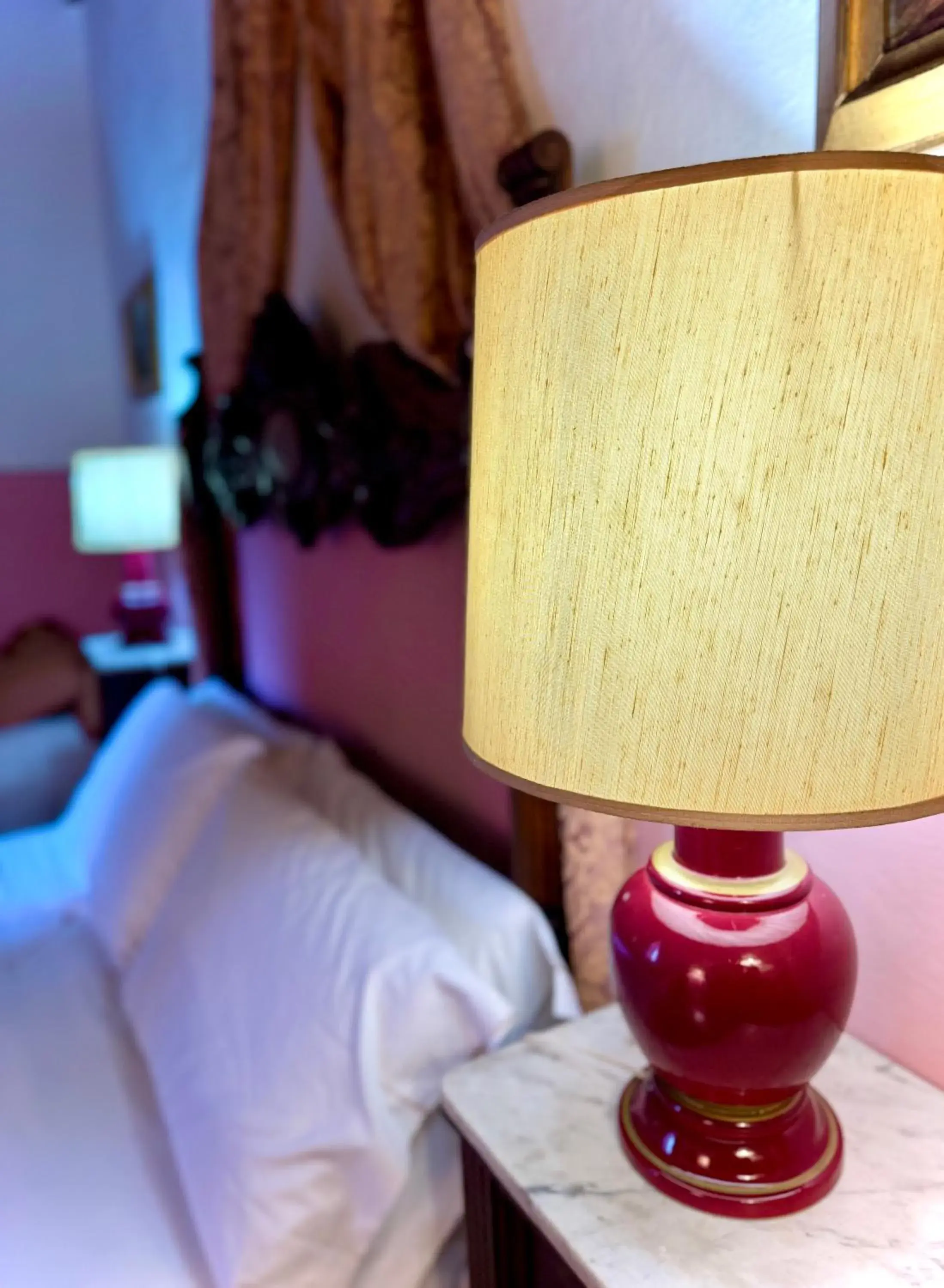 Classic Triple Room in Villa La Dogana B&B di Charme - Historic Villa with a beautiful garden - private parking Classic Triple Room in Villa La Dogana B&B di Charme - Historic Villa with a beautiful garden - private parking