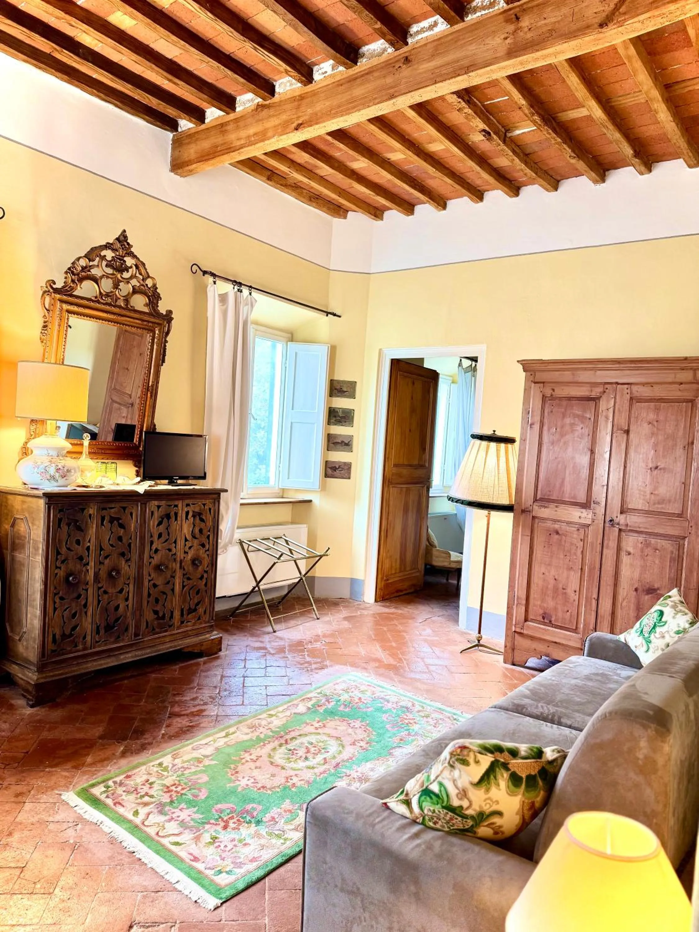 Villa La Dogana B&B di Charme - Historic Villa with a beautiful garden - private parking