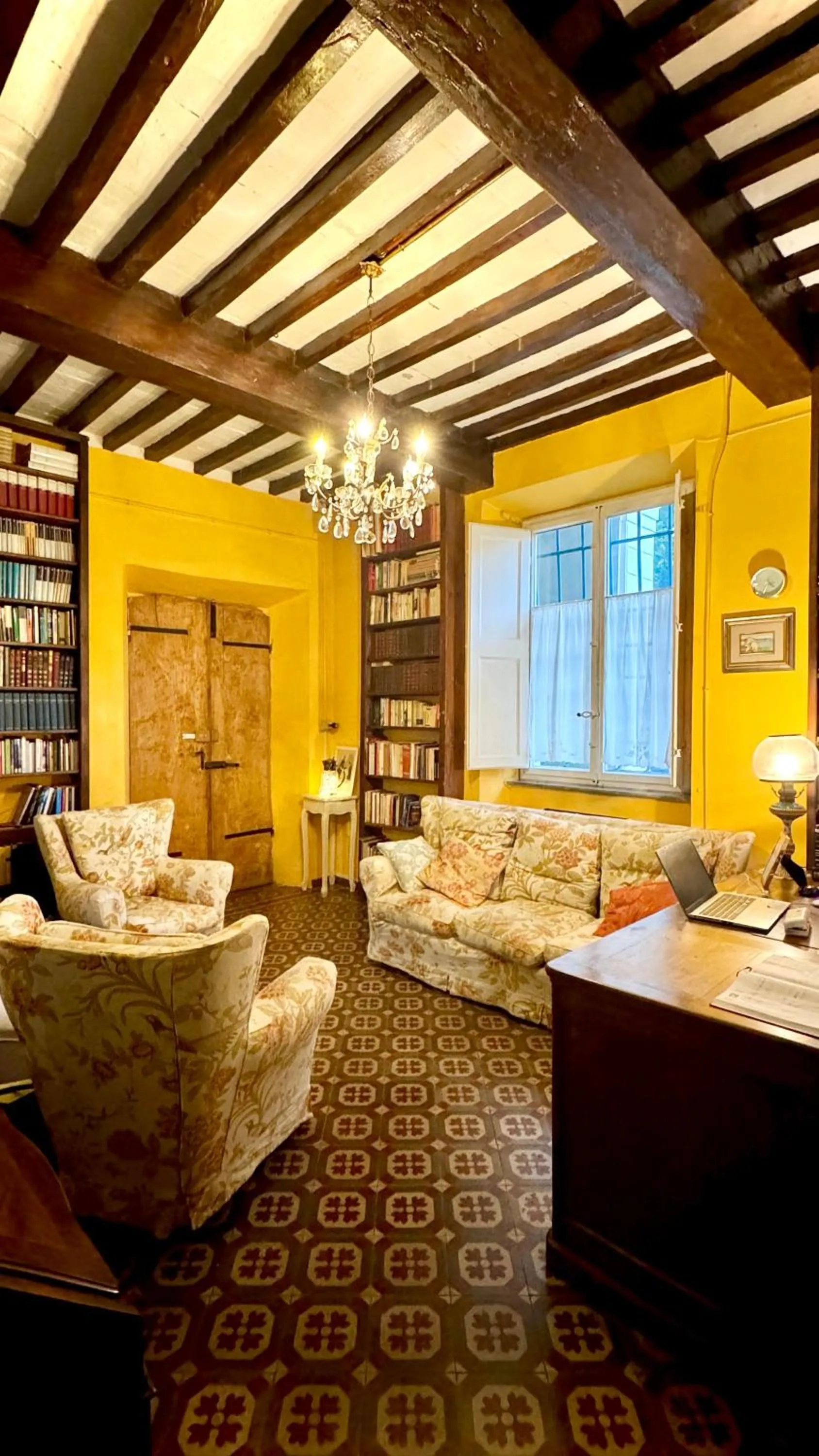 Villa La Dogana B&B di Charme - Historic Villa with a beautiful garden - private parking