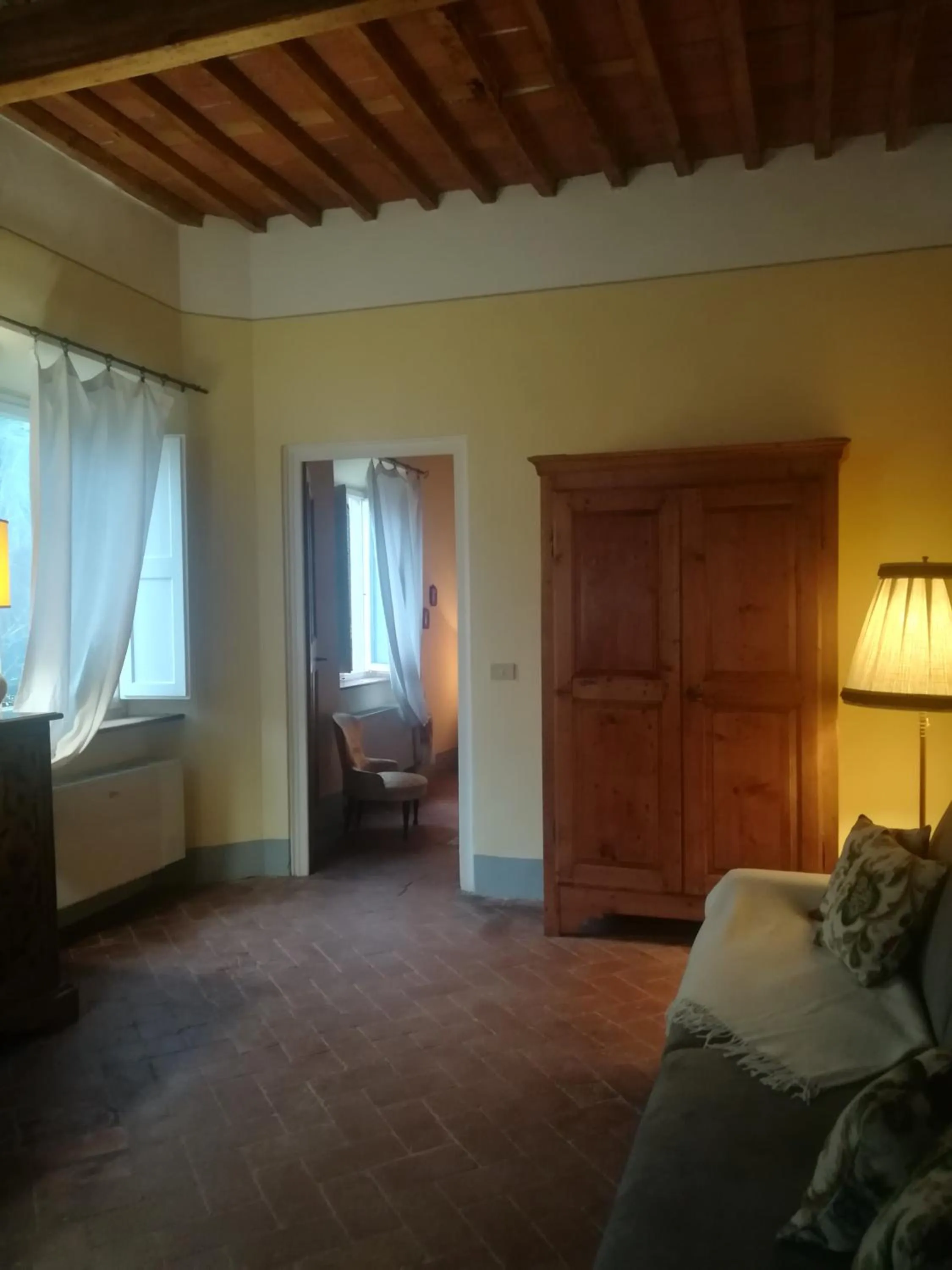 Living room, Bed in Villa La Dogana B&B di Charme - Historic Villa with a beautiful garden - private parking