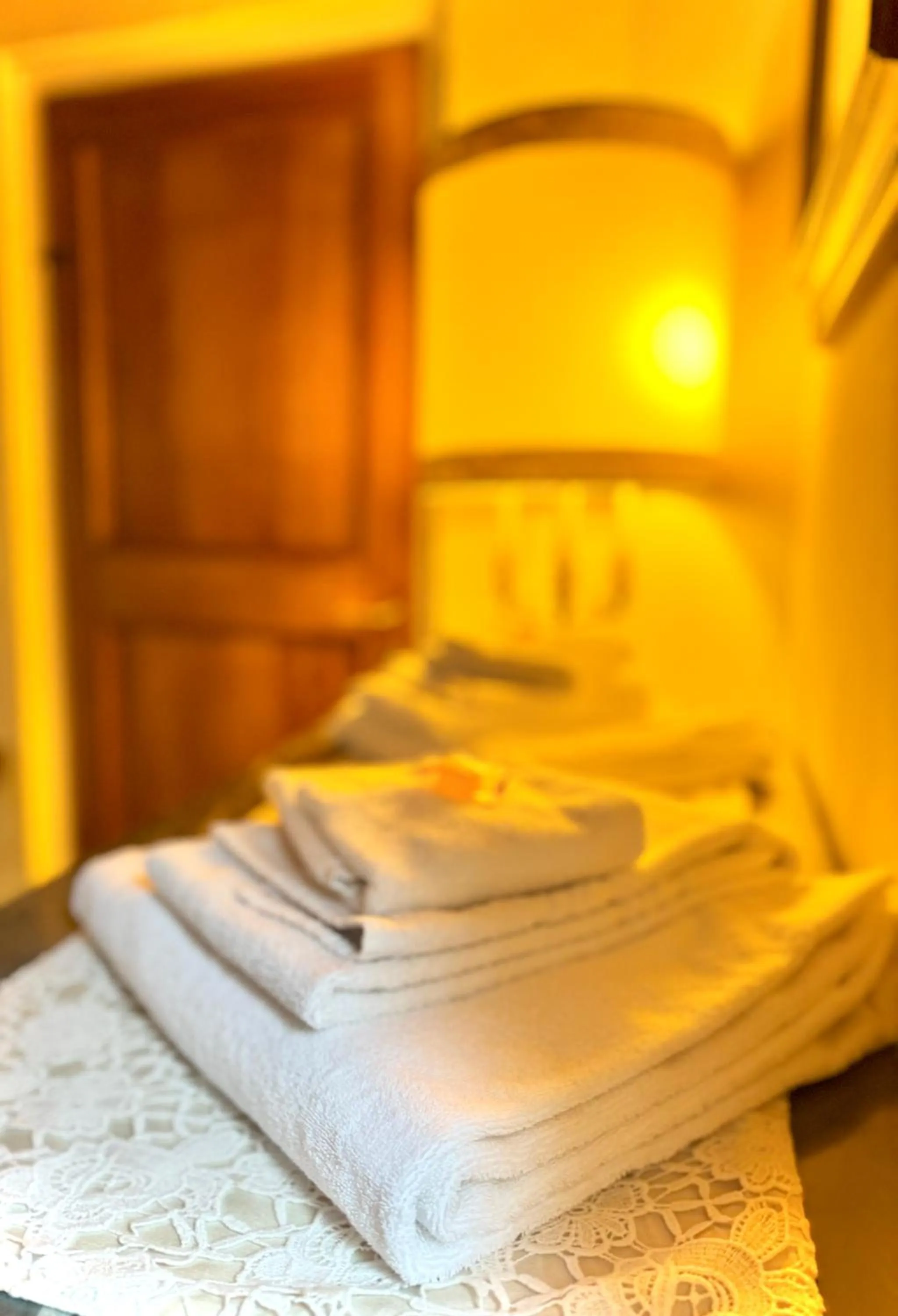 Bed in Villa La Dogana B&B di Charme - Historic Villa with a beautiful garden - private parking