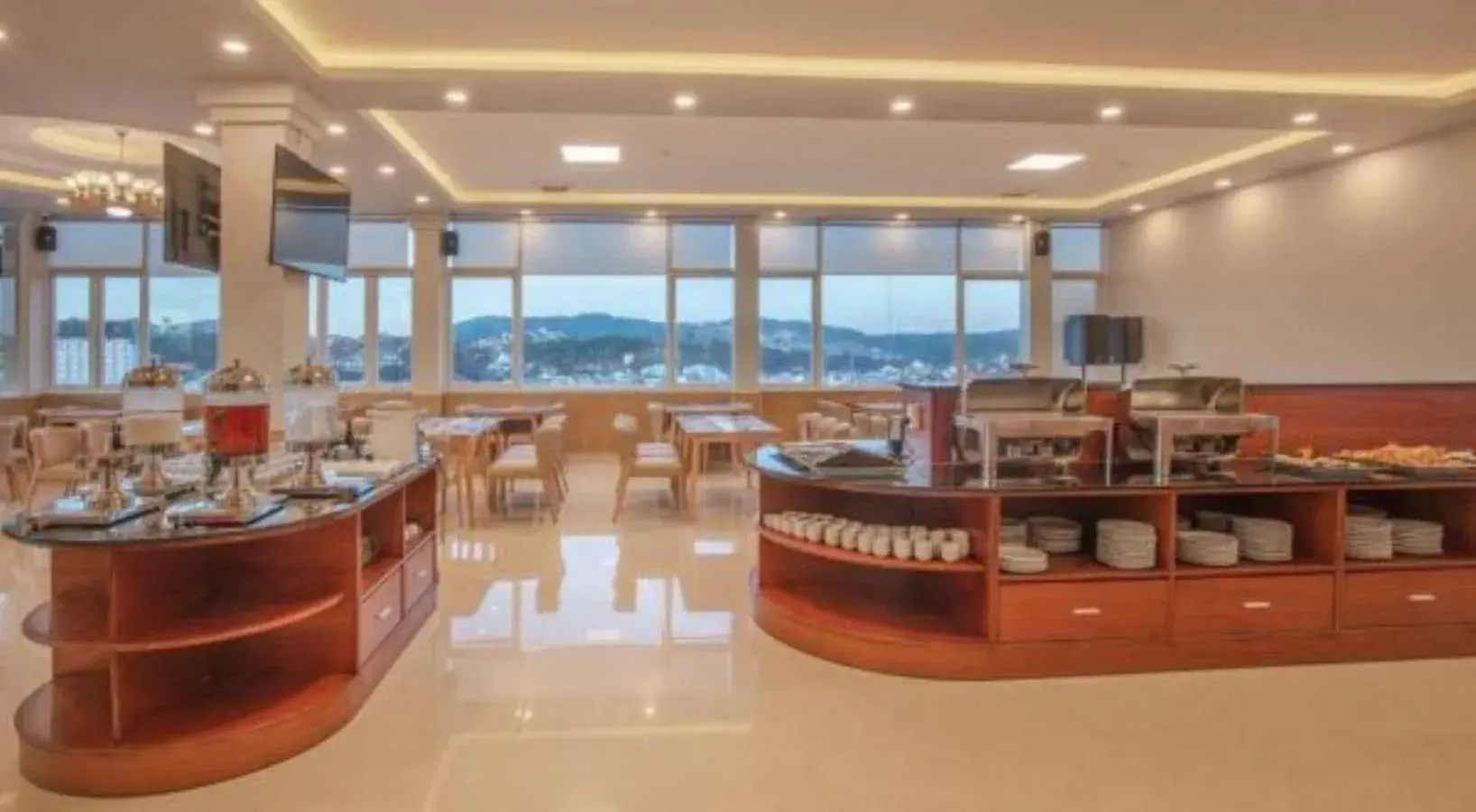 Restaurant/places to eat in Interstella Hotel Restaurant/places to eat in Interstella Hotel