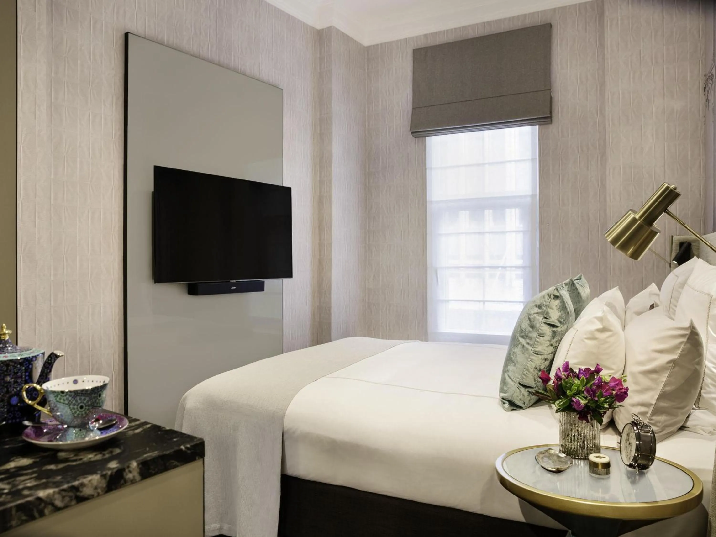 Classic Queen Room in Fable Auckland, MGallery