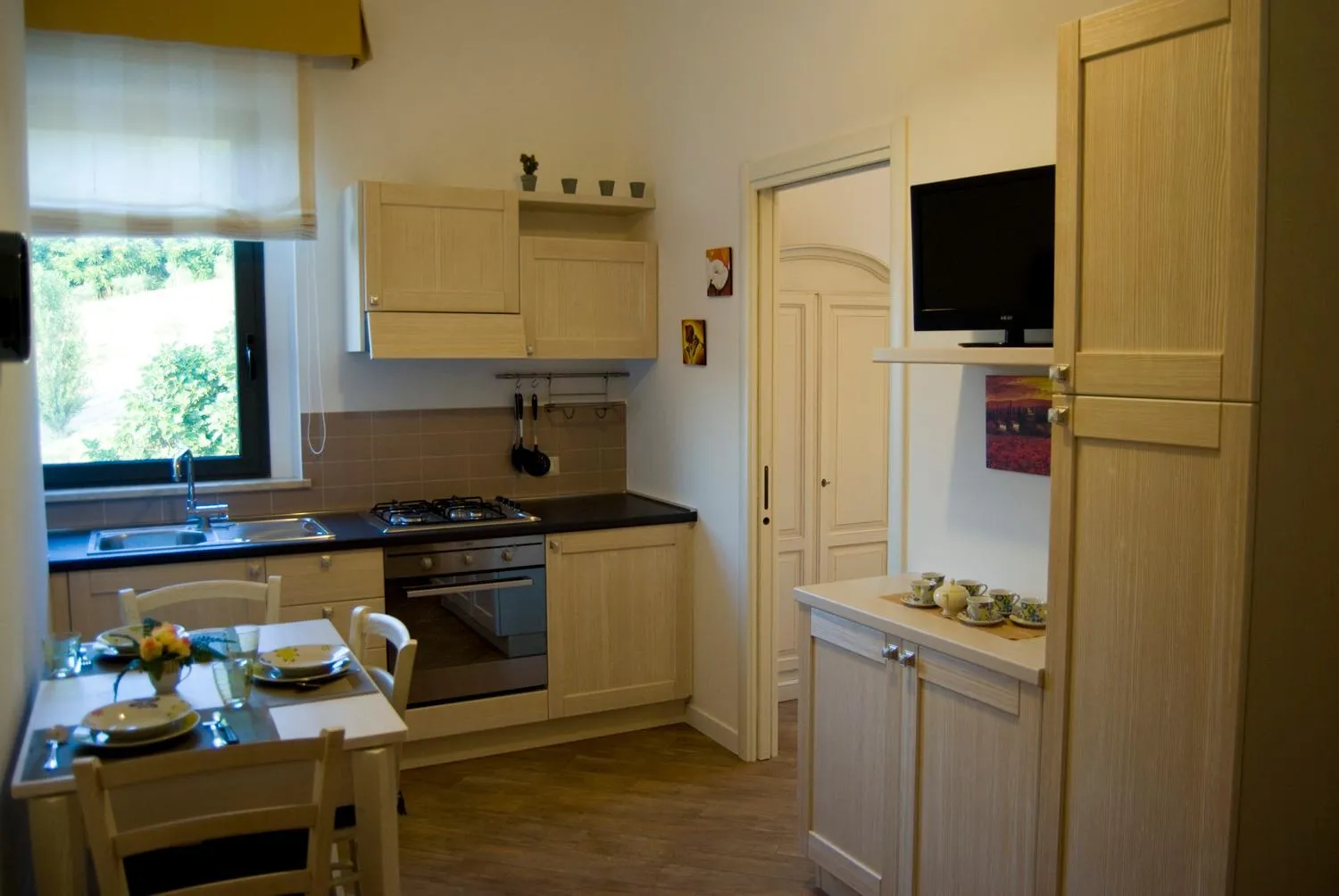 Kitchen or kitchenette in Agriturismo Il Falco