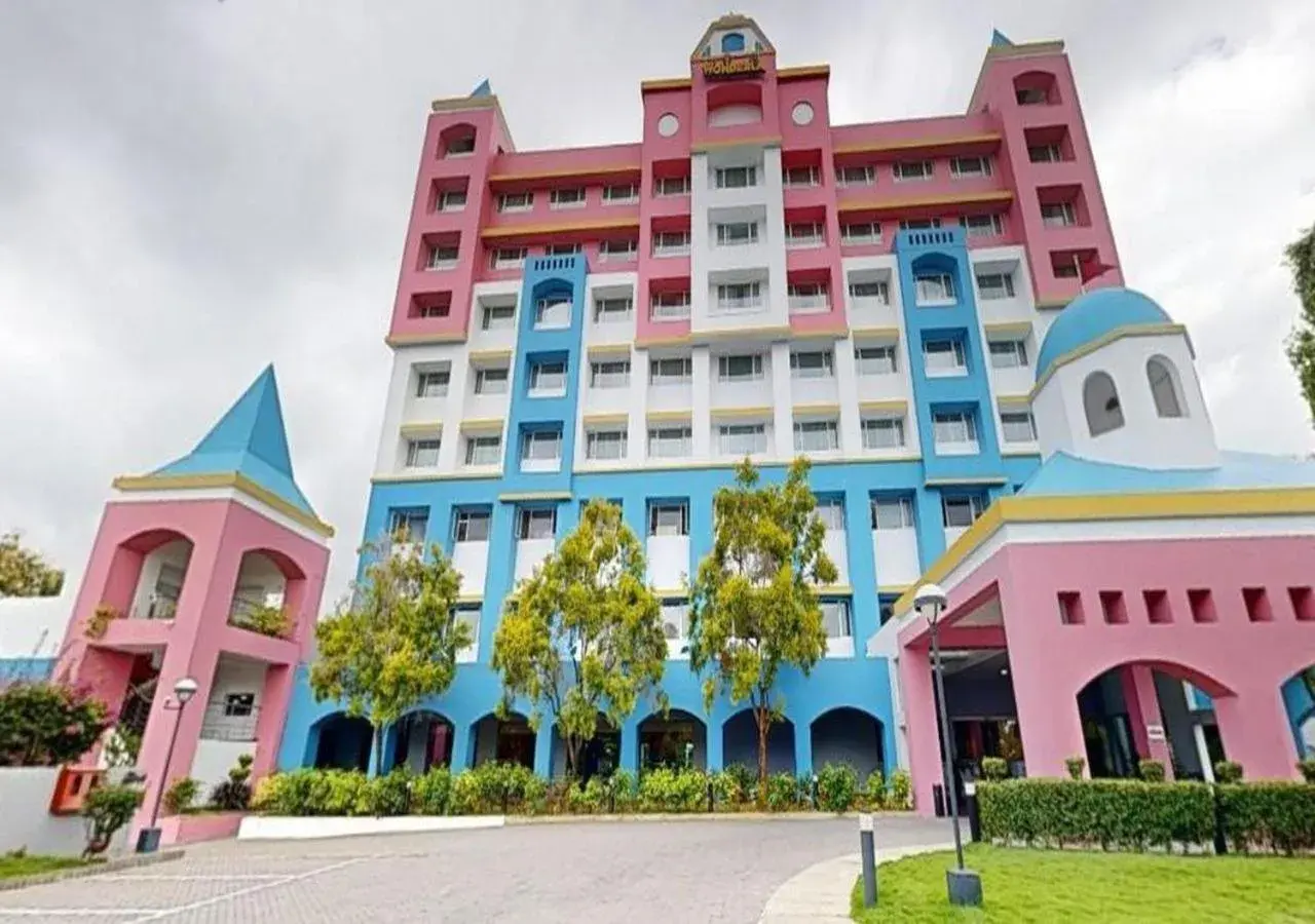 Facade/entrance in Wonderla Resort Facade/entrance in Wonderla Resort