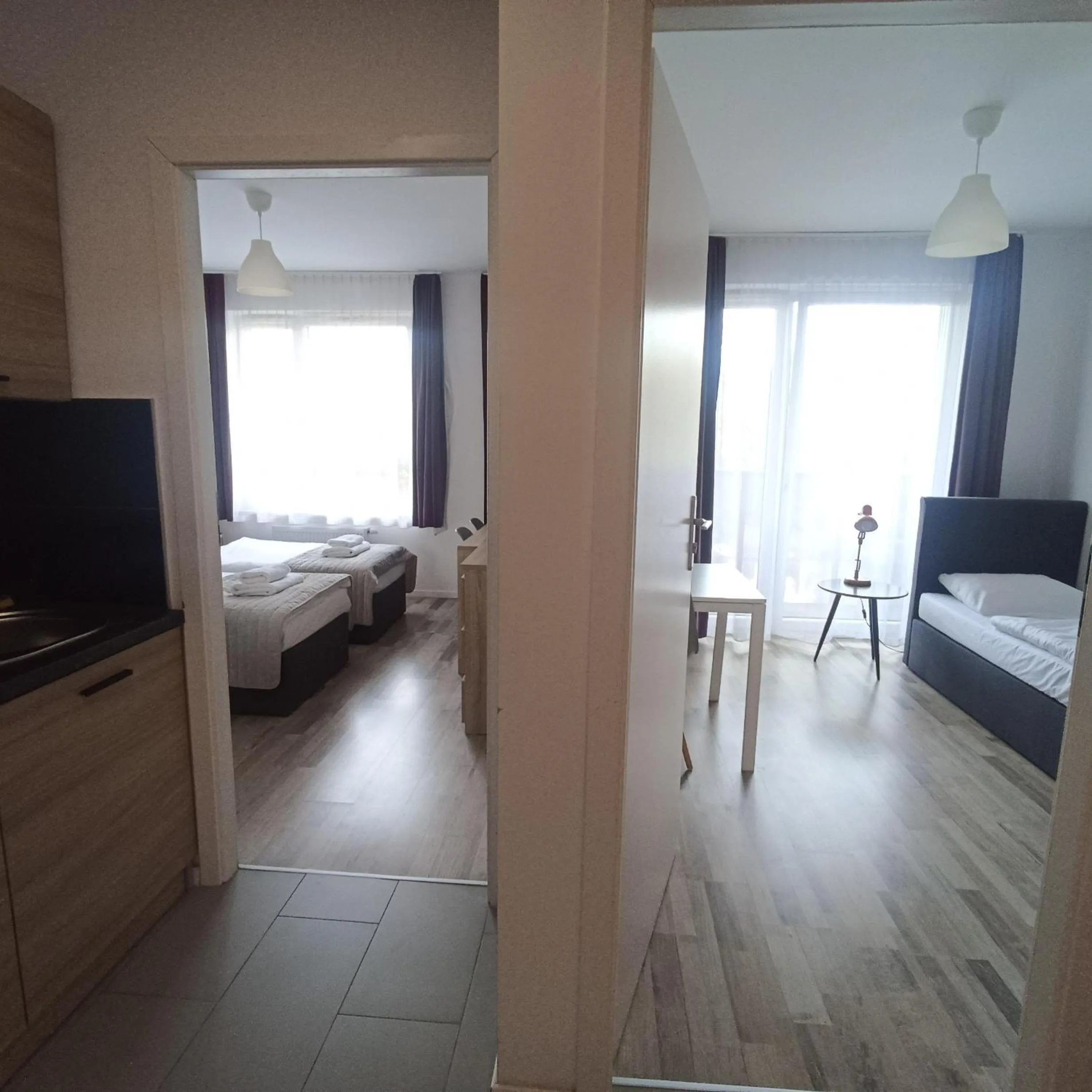 Restaurant/places to eat, Bed in Arche Residence Łódź