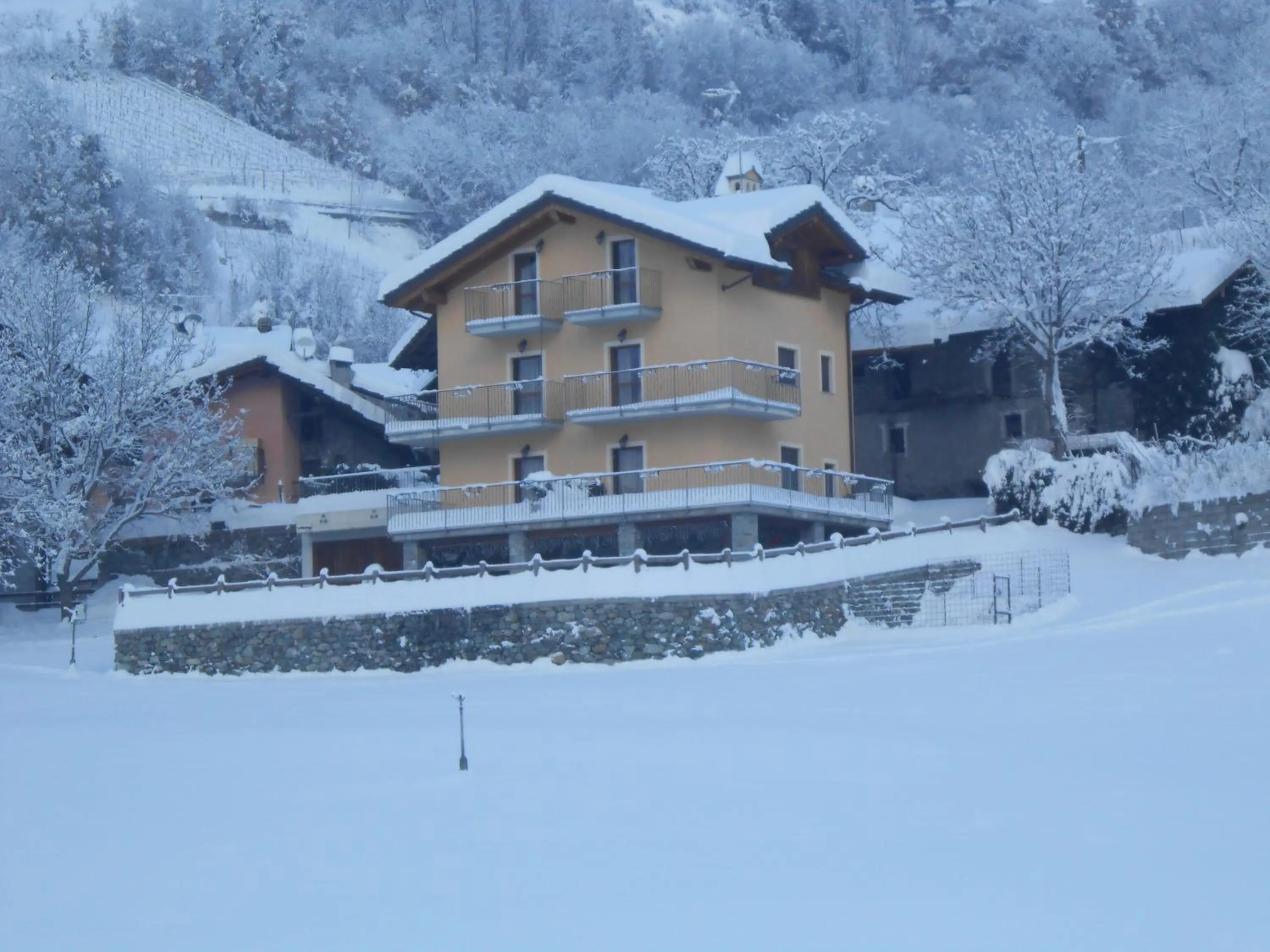 Property building in Affittacamere Les Noyers