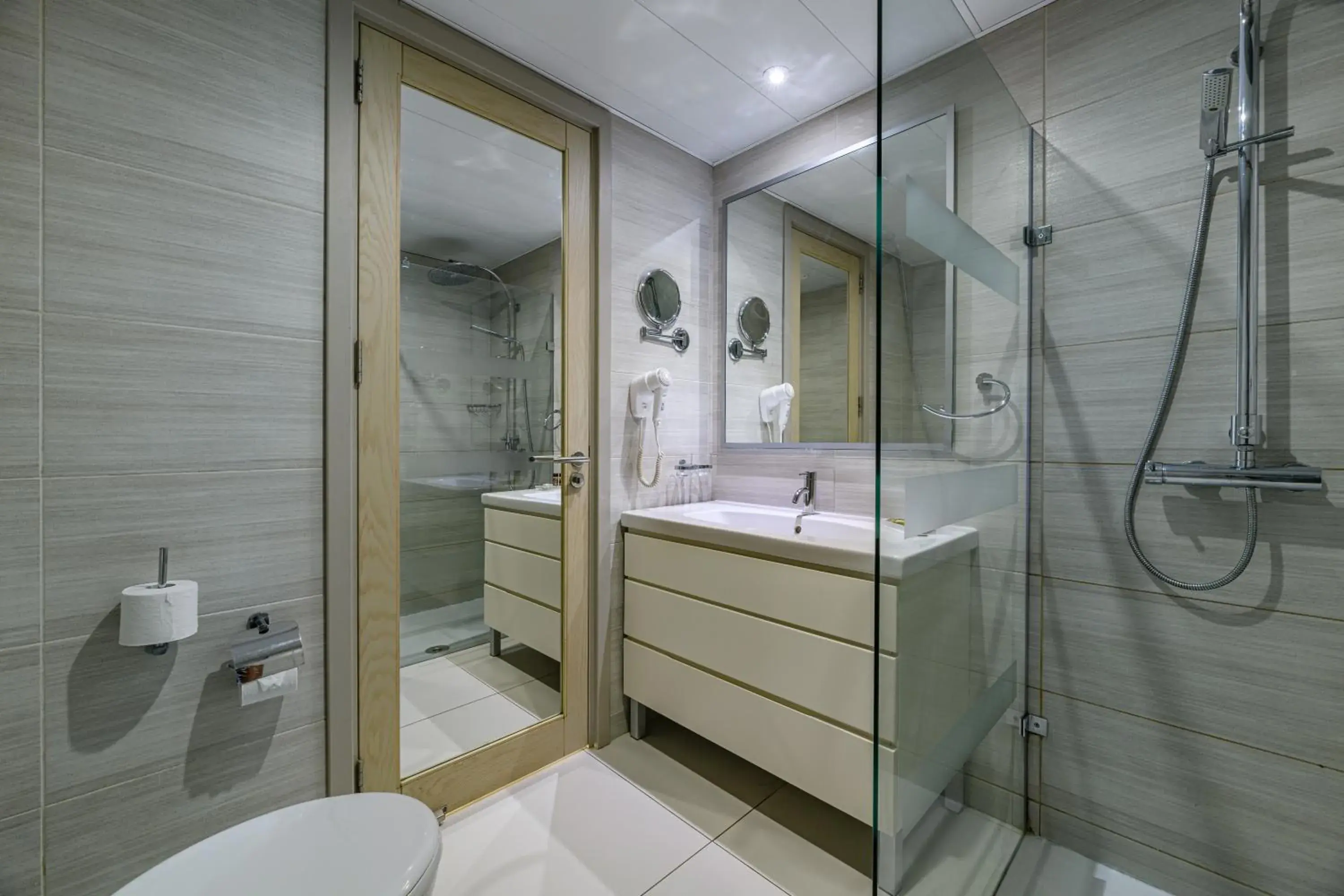 Shower, Bathroom in Tasia Maris Oasis