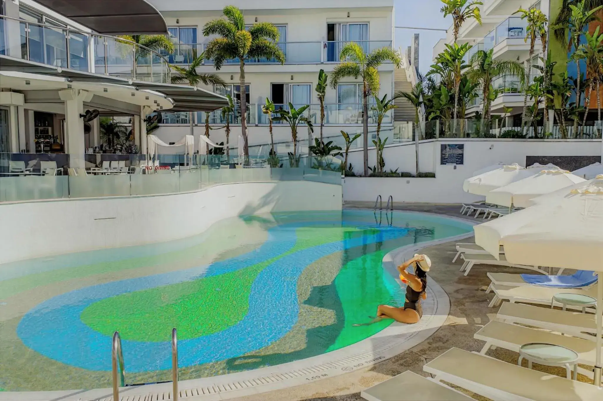 Property building in Tasia Maris Oasis Property building in Tasia Maris Oasis