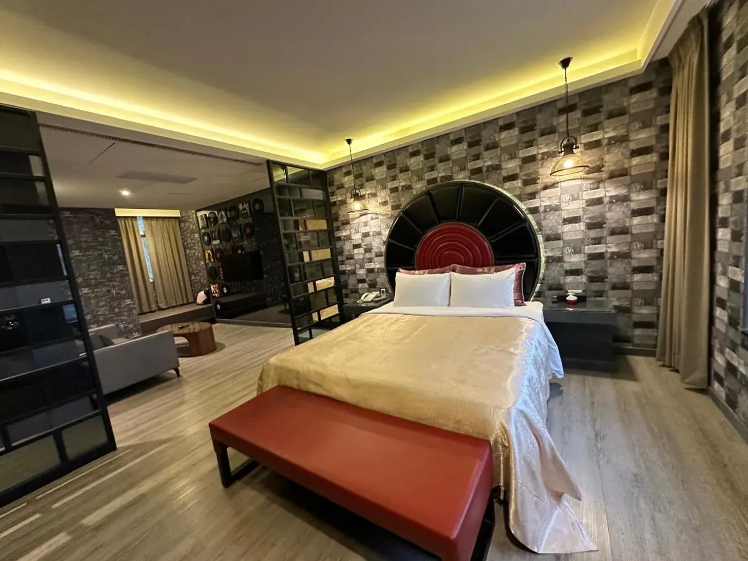 Photo of the whole room, Bed in Song Xia Motel