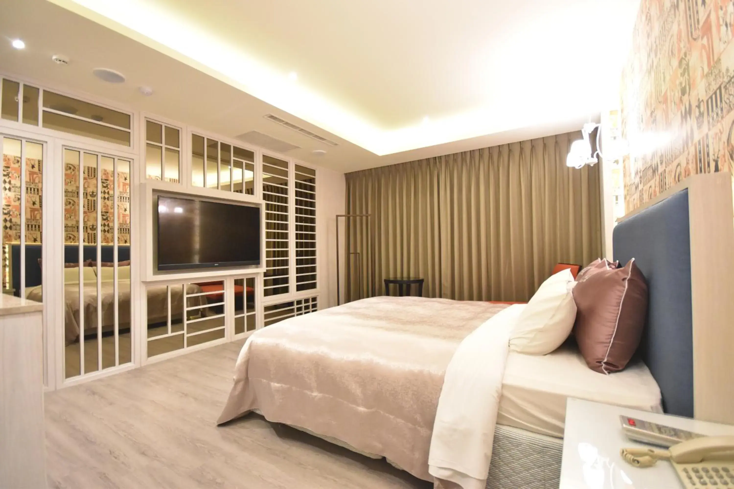 Bedroom, Bed in Song Xia Motel