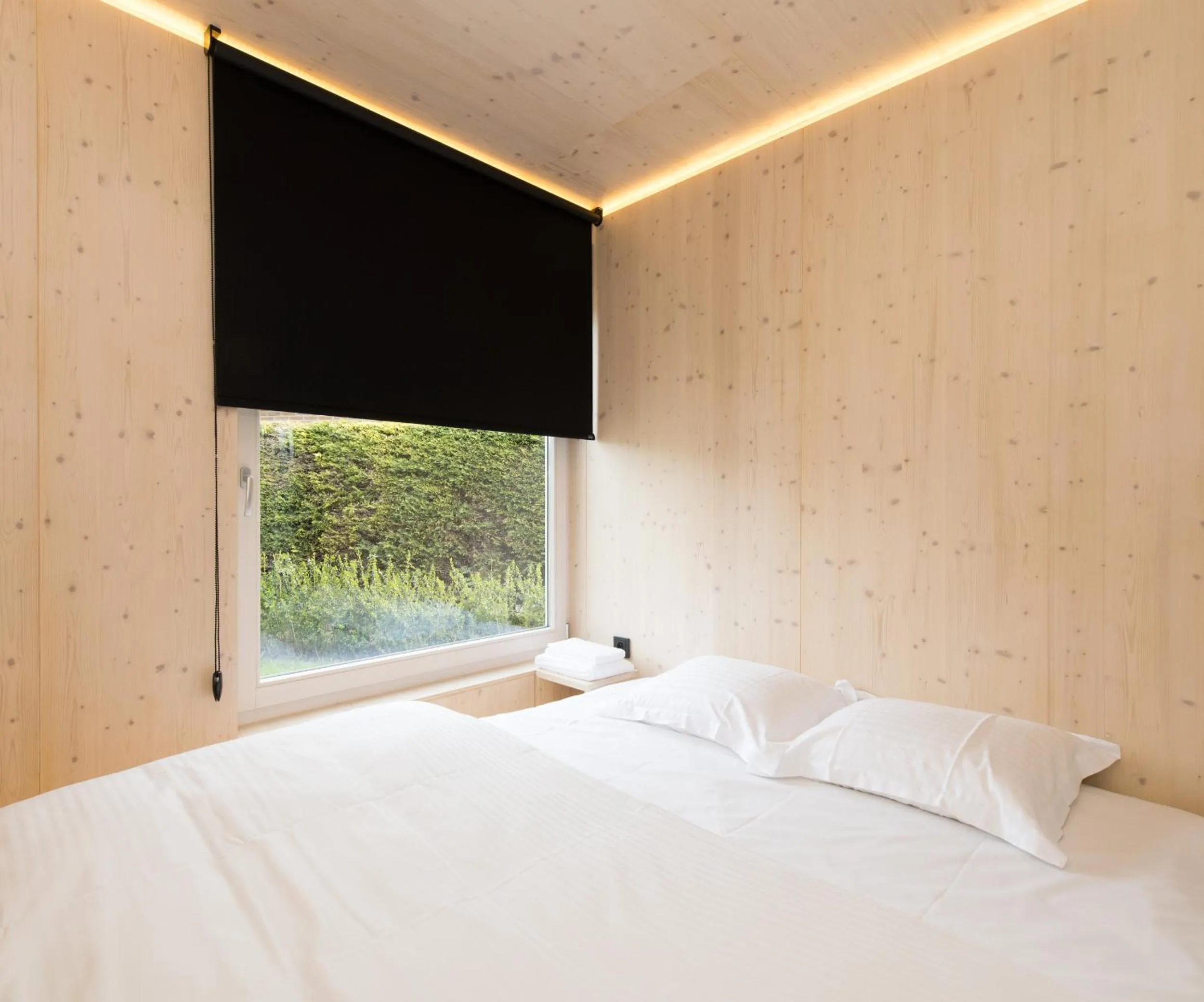 Bed in Fields of Ellis