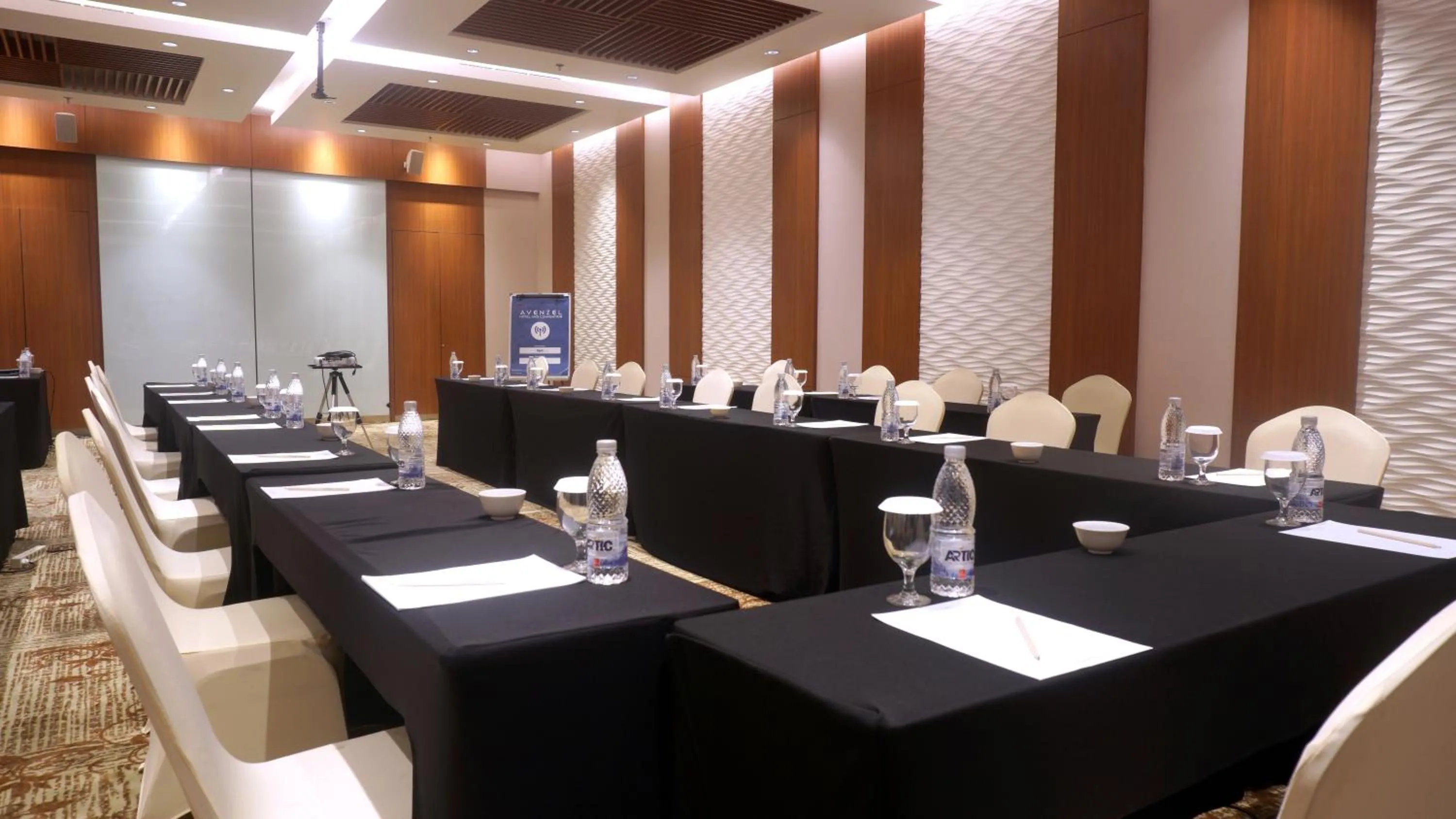Meeting/conference room in Avenzel Hotel & Convention Cibubur