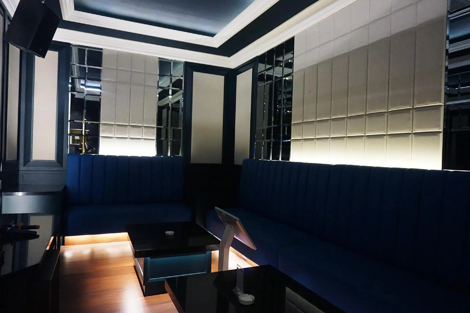 Karaoke in Avenzel Hotel & Convention Cibubur