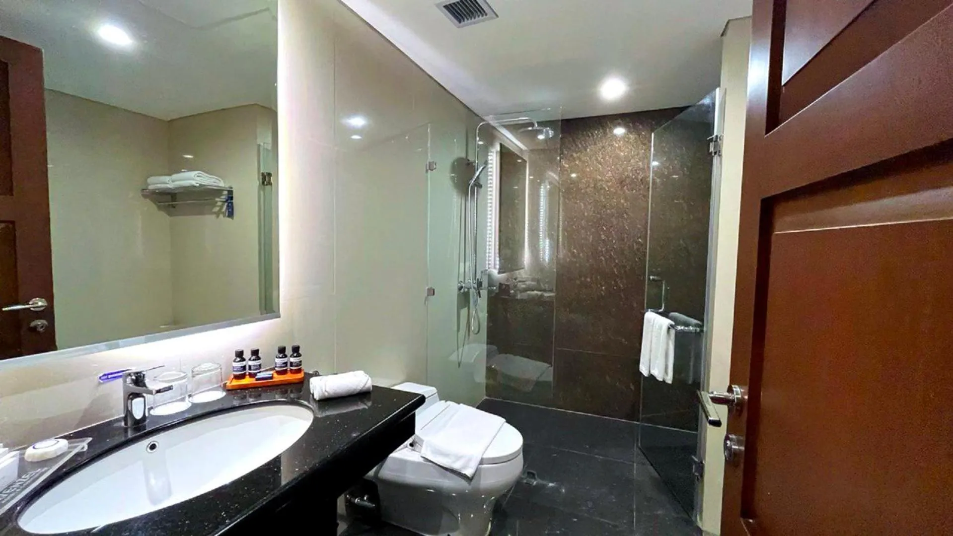 Bathroom in Avenzel Hotel & Convention Cibubur