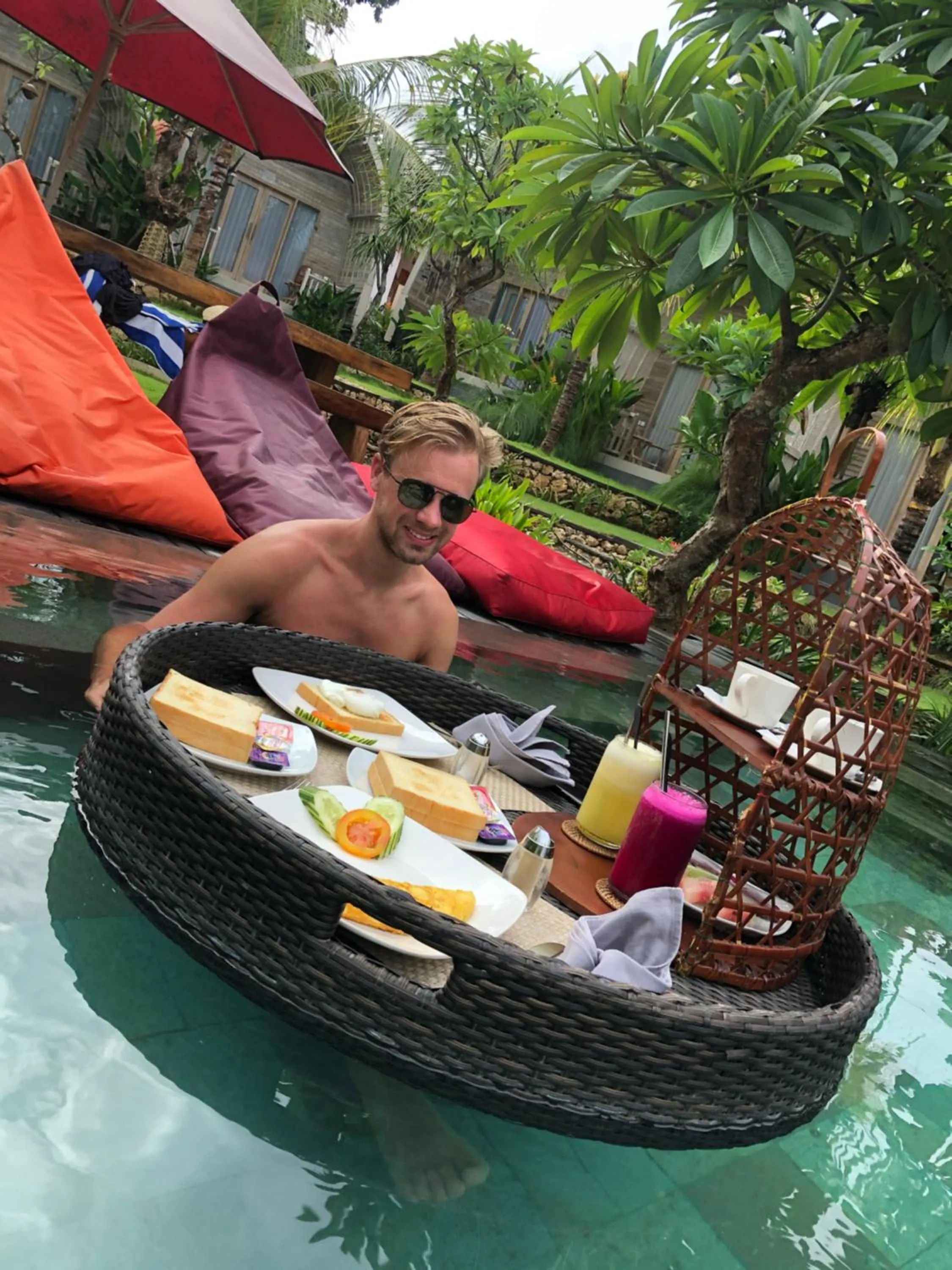 Breakfast in Kompyang Cottage