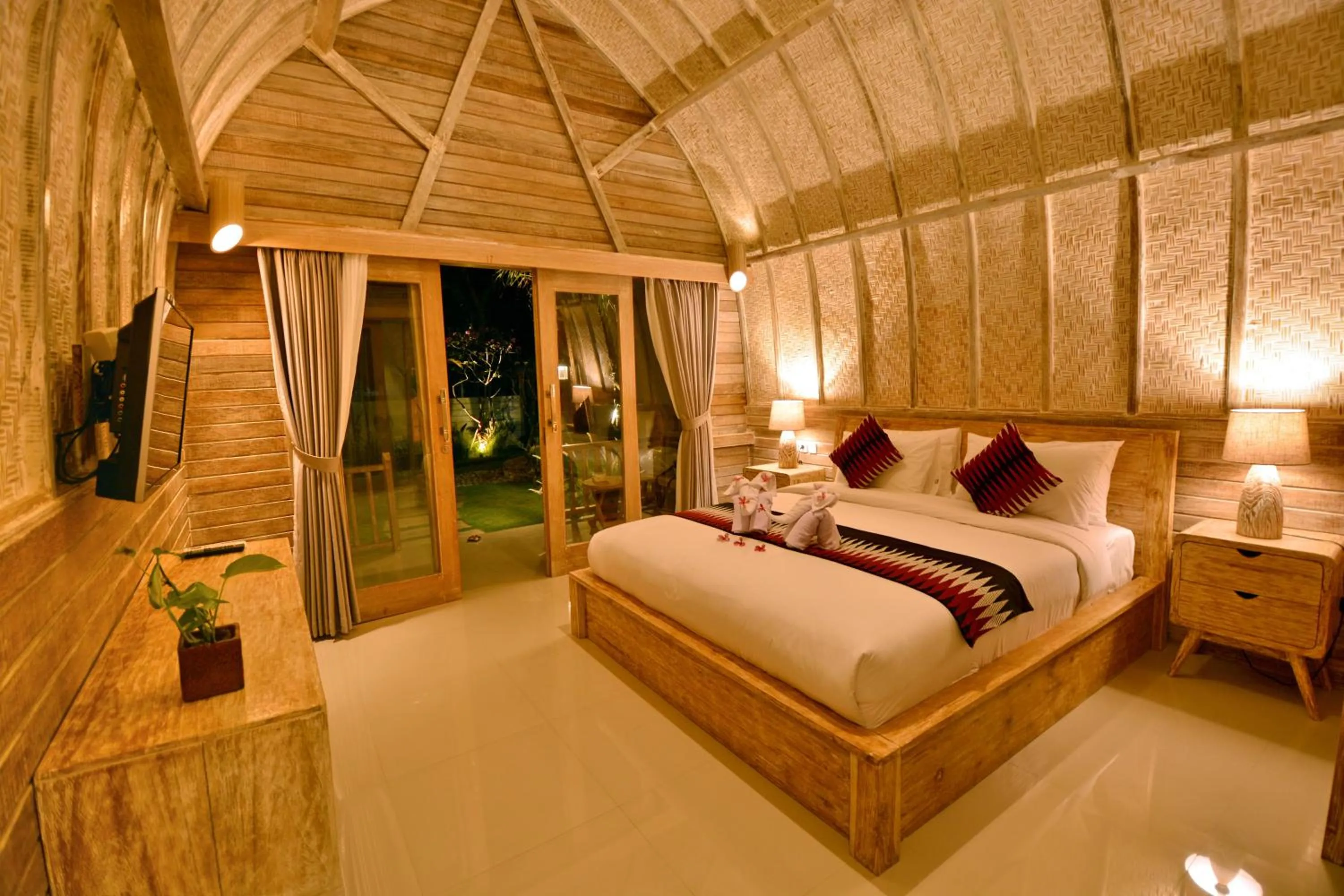 Bed in Kompyang Cottage