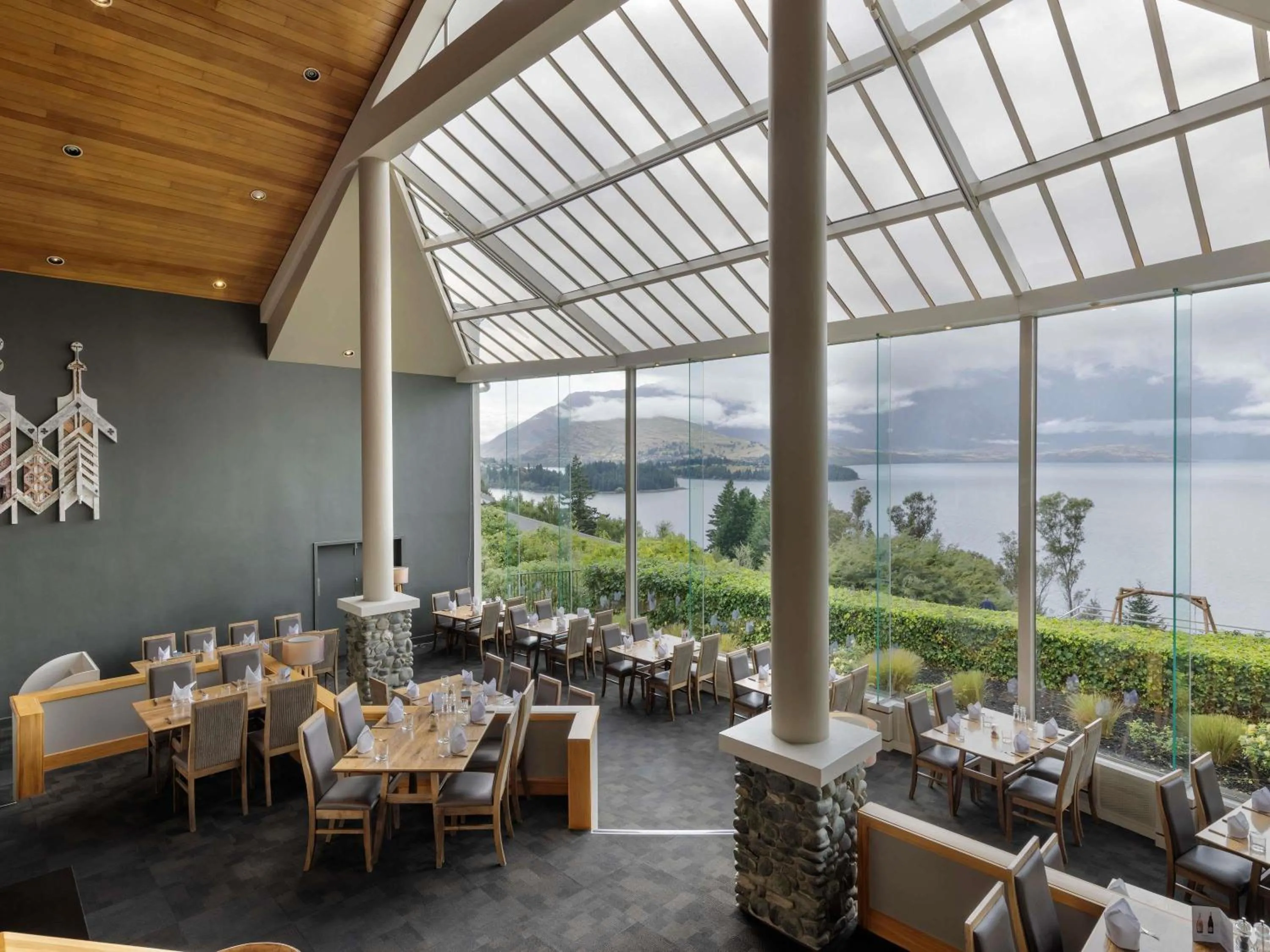 Restaurant/places to eat in Mercure Queenstown Resort