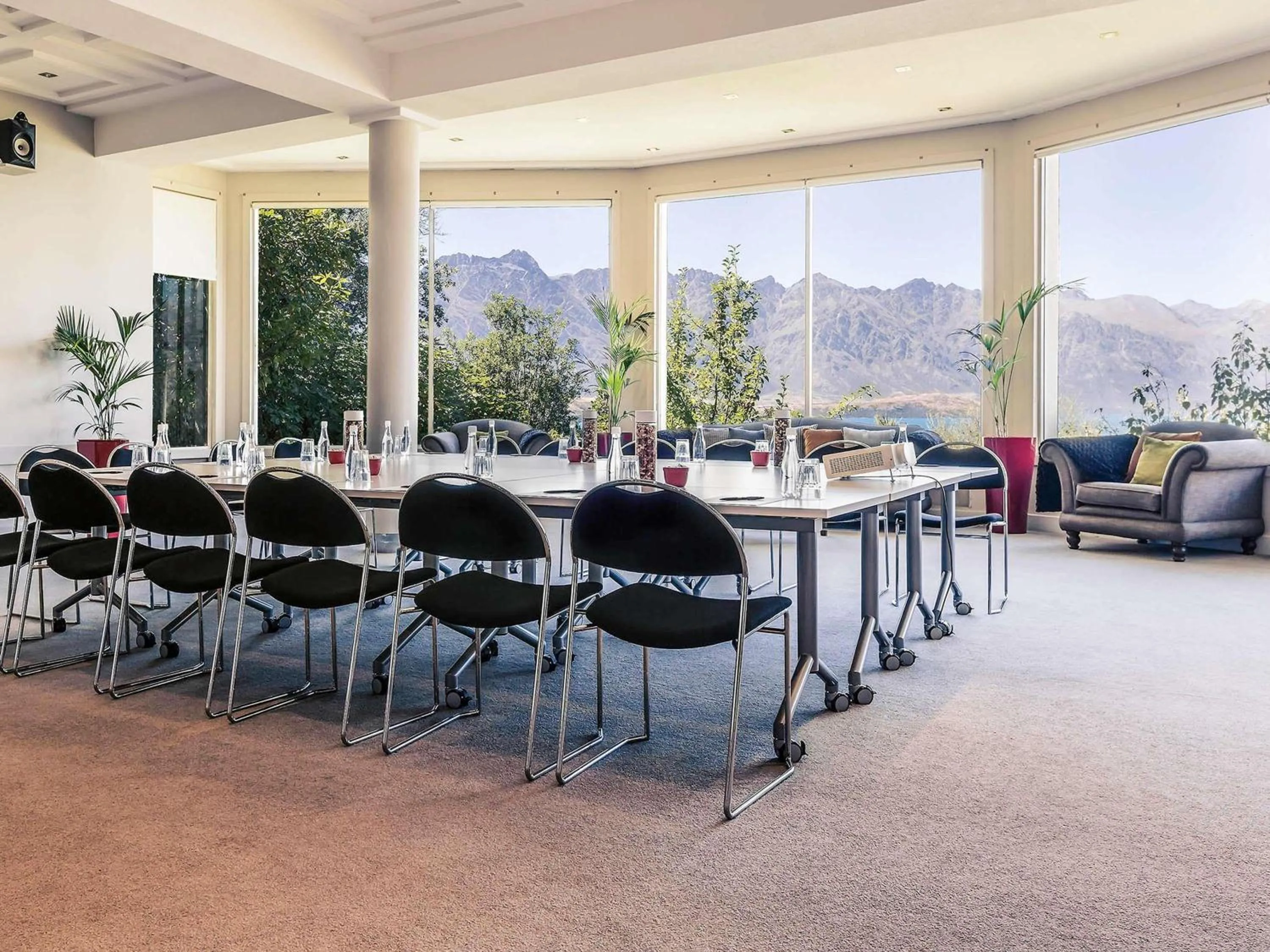 Meeting/conference room in Mercure Queenstown Resort