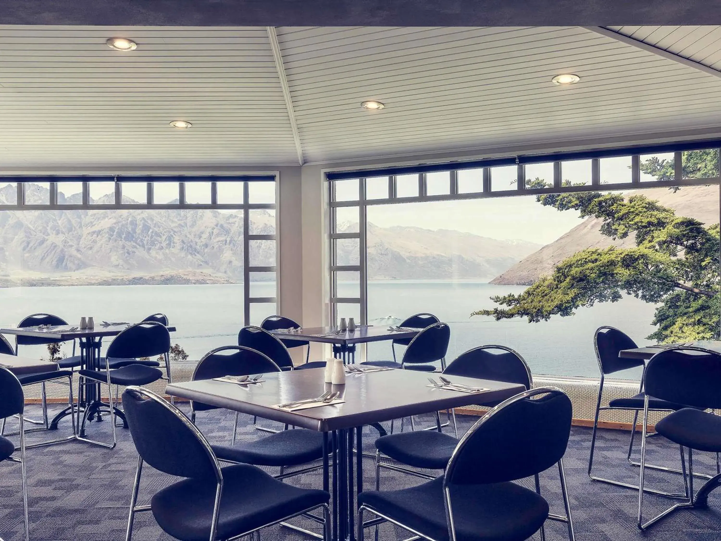 Restaurant/places to eat in Mercure Queenstown Resort Restaurant/places to eat in Mercure Queenstown Resort