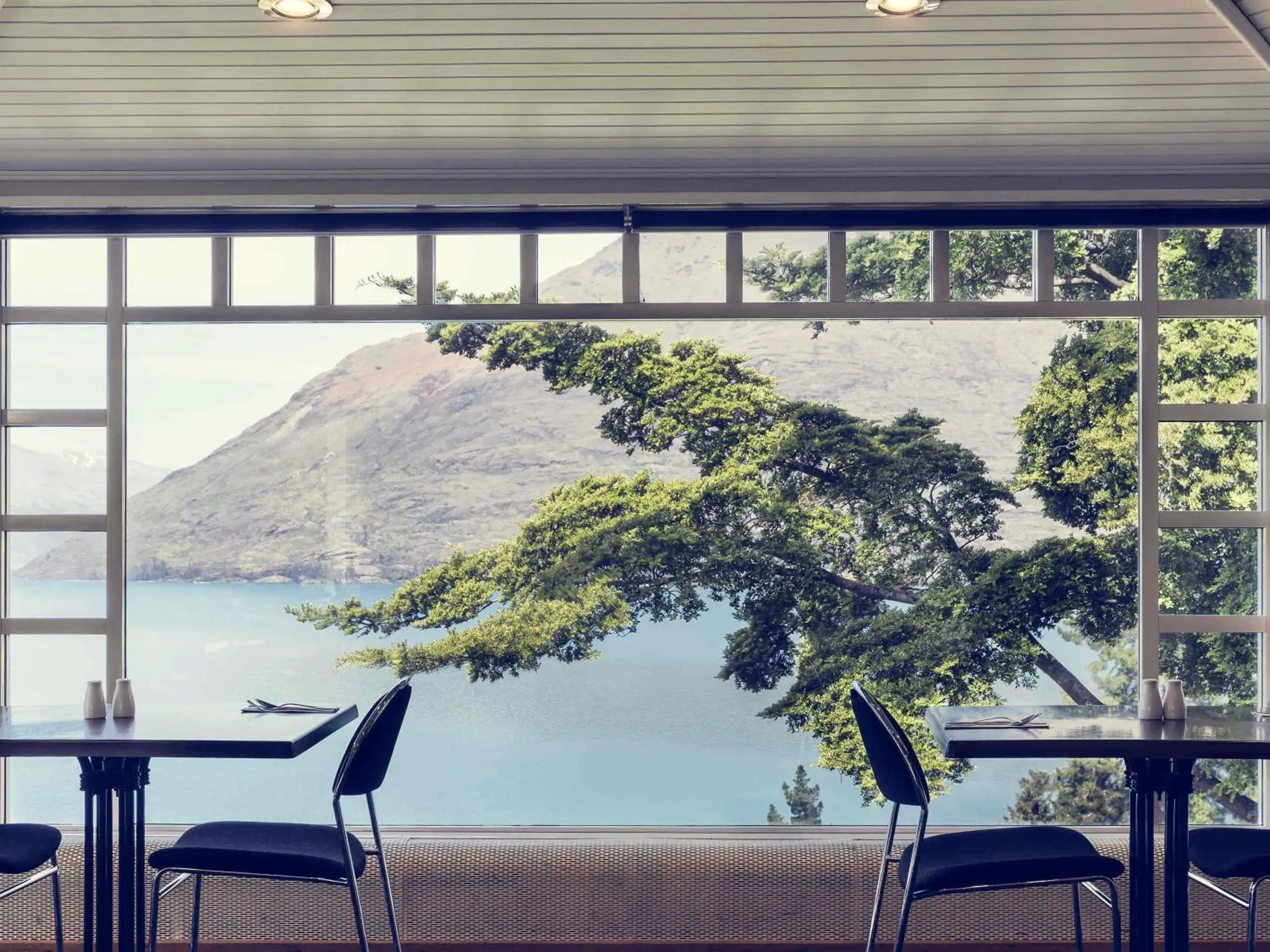 Restaurant/places to eat in Mercure Queenstown Resort Restaurant/places to eat in Mercure Queenstown Resort