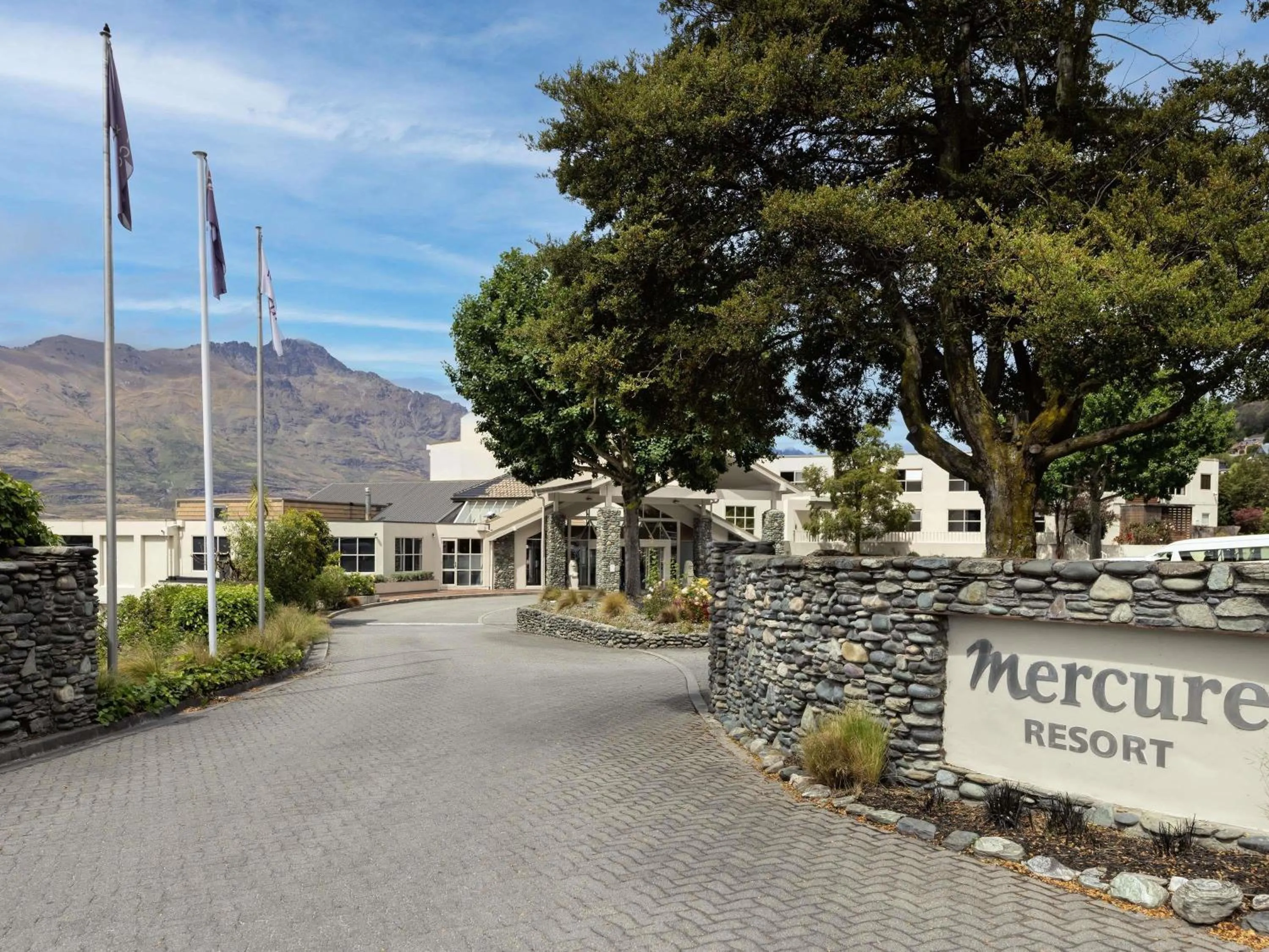 Property building in Mercure Queenstown Resort