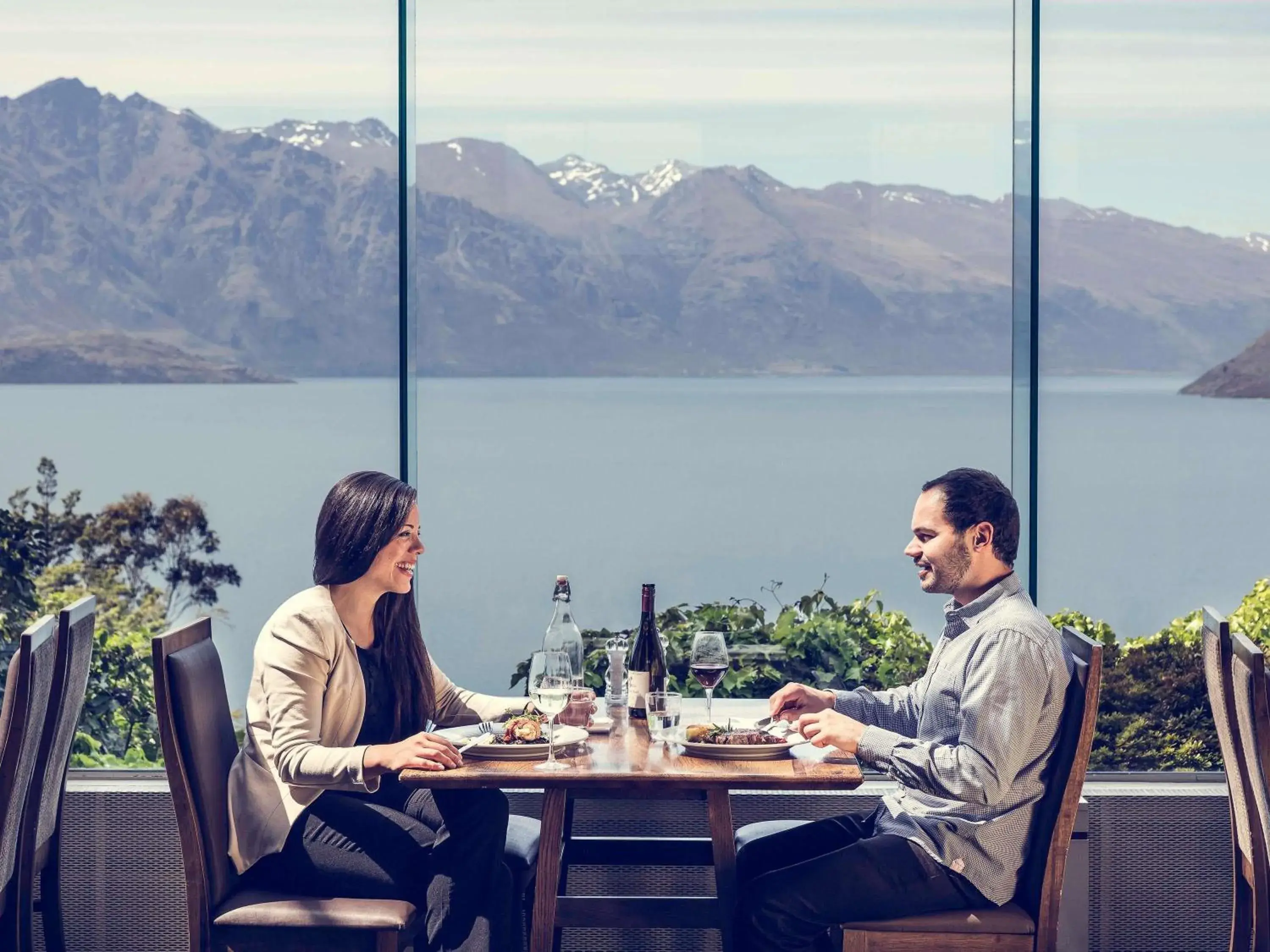 Restaurant/places to eat in Mercure Queenstown Resort Restaurant/places to eat in Mercure Queenstown Resort