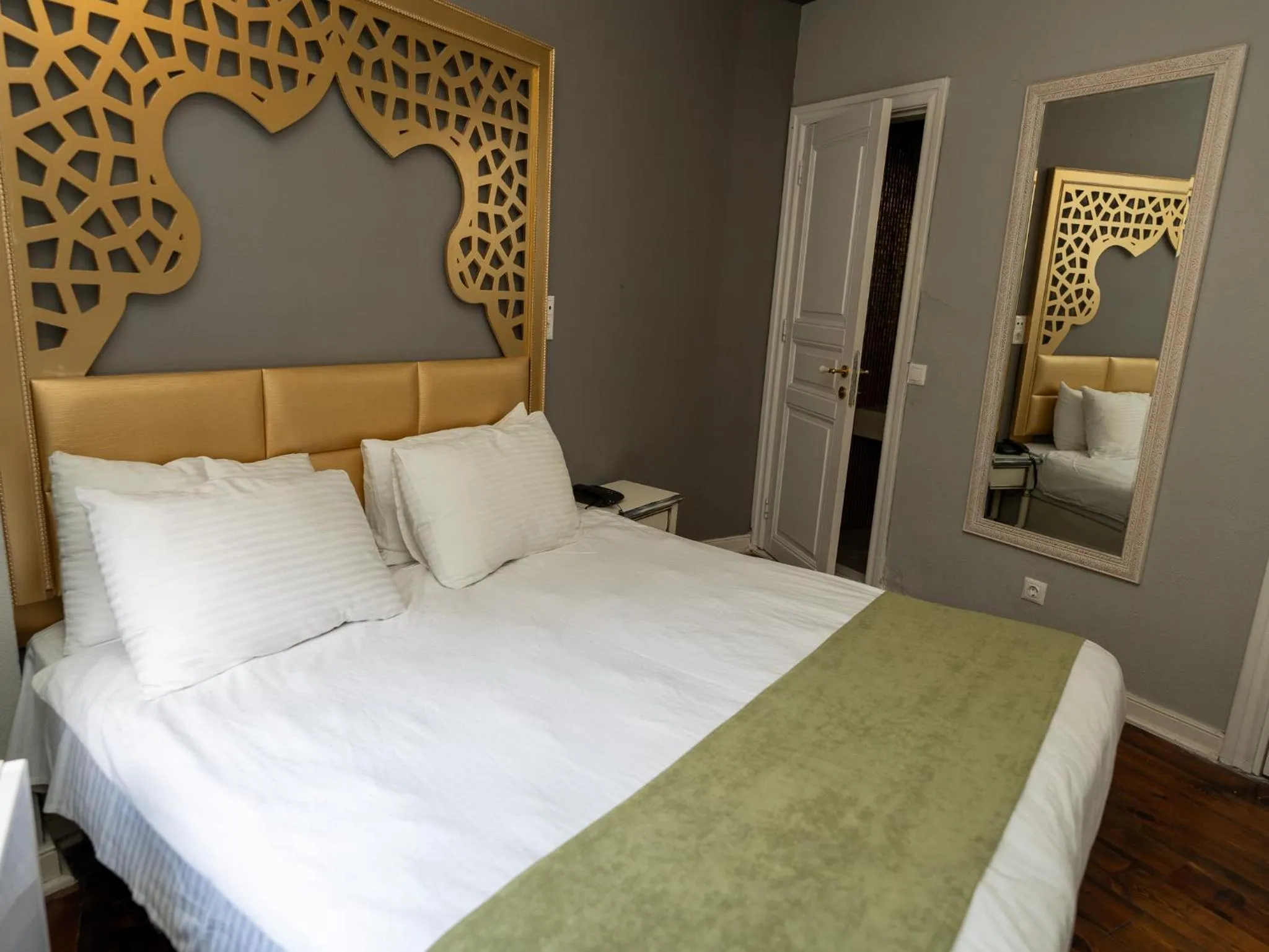 Bed in Best Pasaport Pier Otel Kadıköy