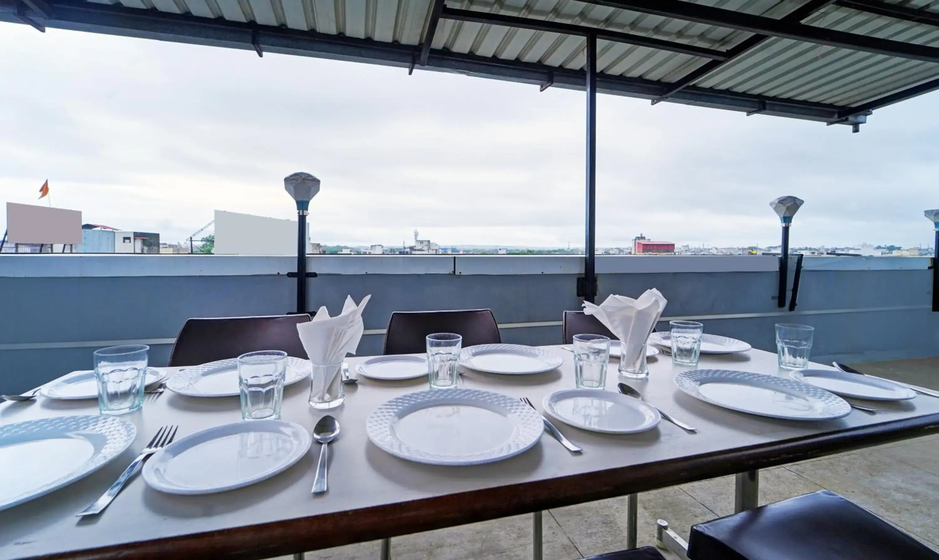 Restaurant/places to eat in Treebo Surya Comforts, 200 Mtrs From Kolhapur Railway Station Restaurant/places to eat in Treebo Surya Comforts, 200 Mtrs From Kolhapur Railway Station