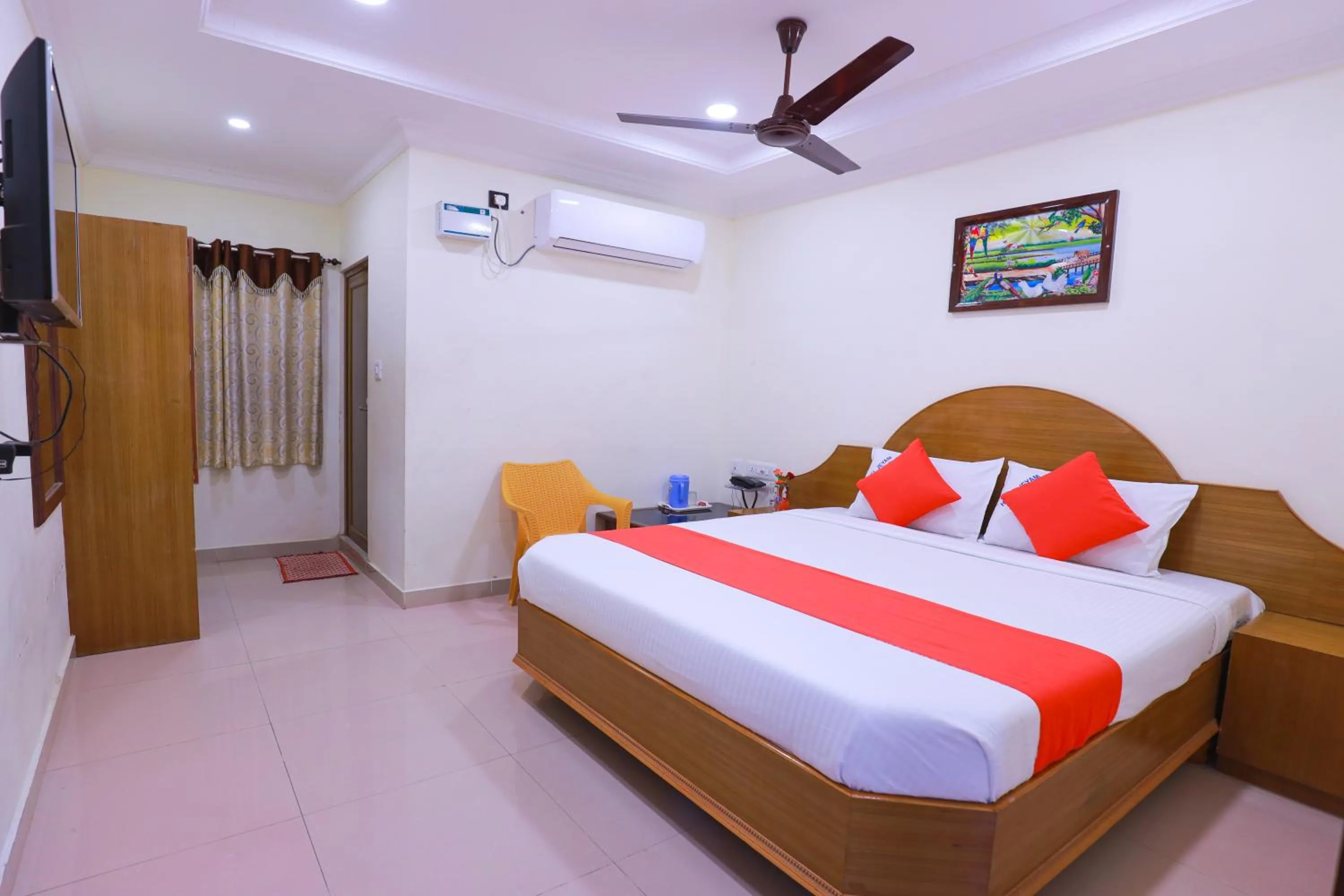Bed in Hotel Jeyam