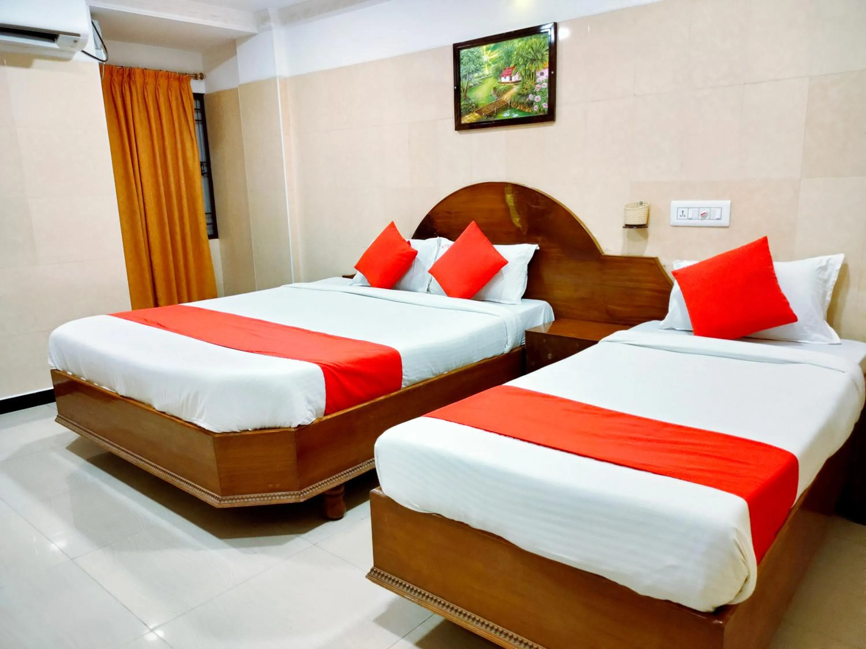 Bed in Hotel Jeyam