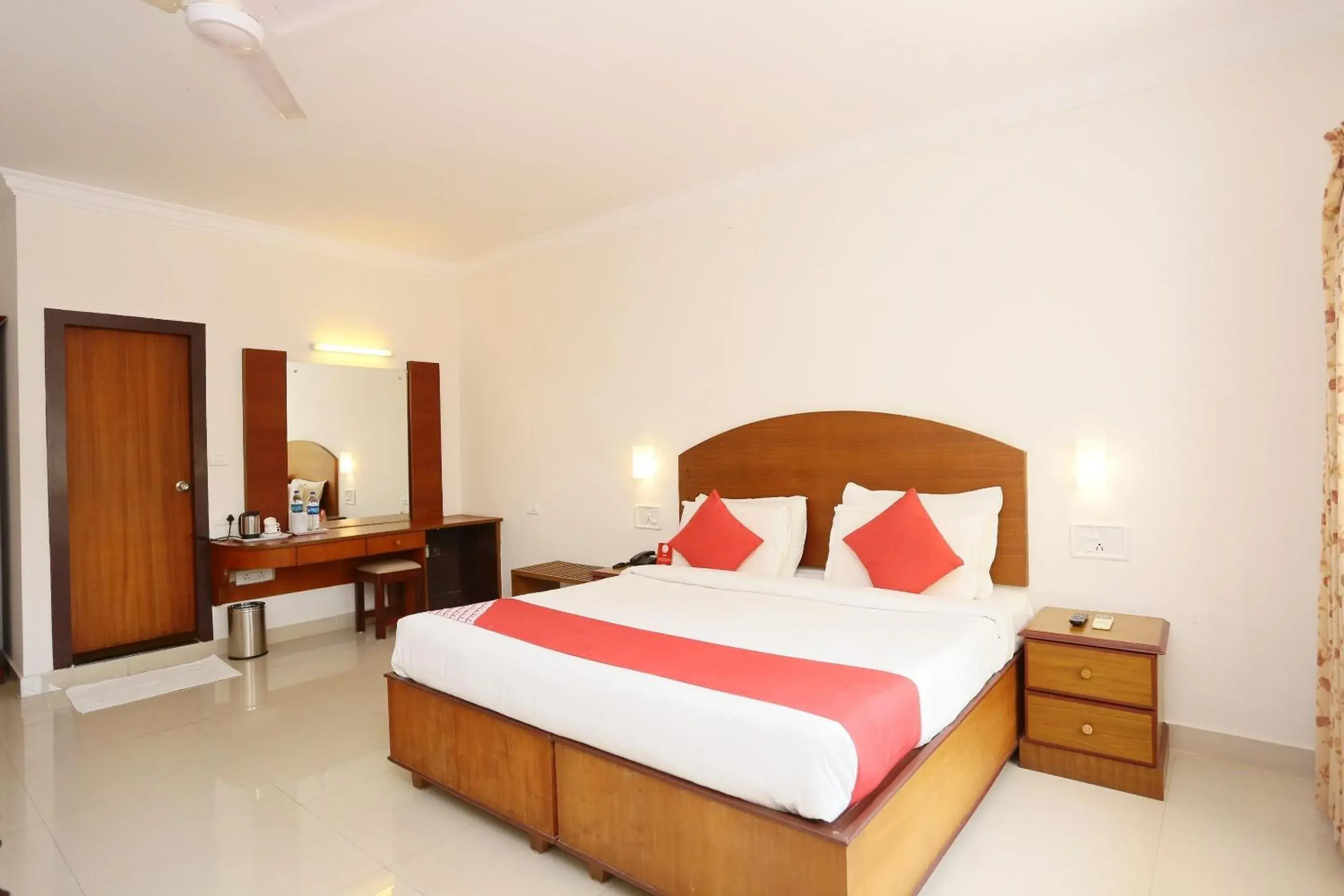 Bedroom, Bed in Super Townhouse Dona Castle Bedroom, Bed in Super Townhouse Dona Castle