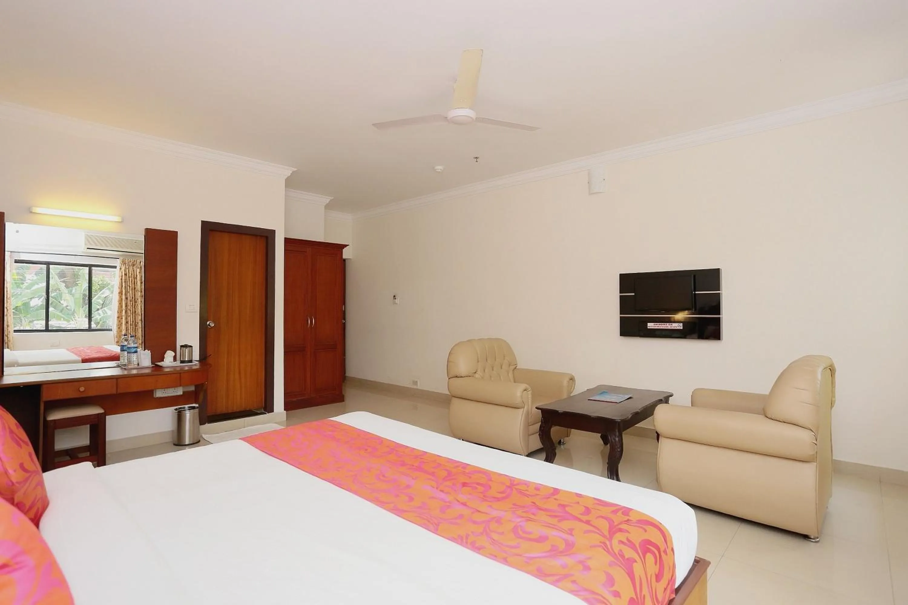 Bedroom, Bed in Townhouse Dona Castle