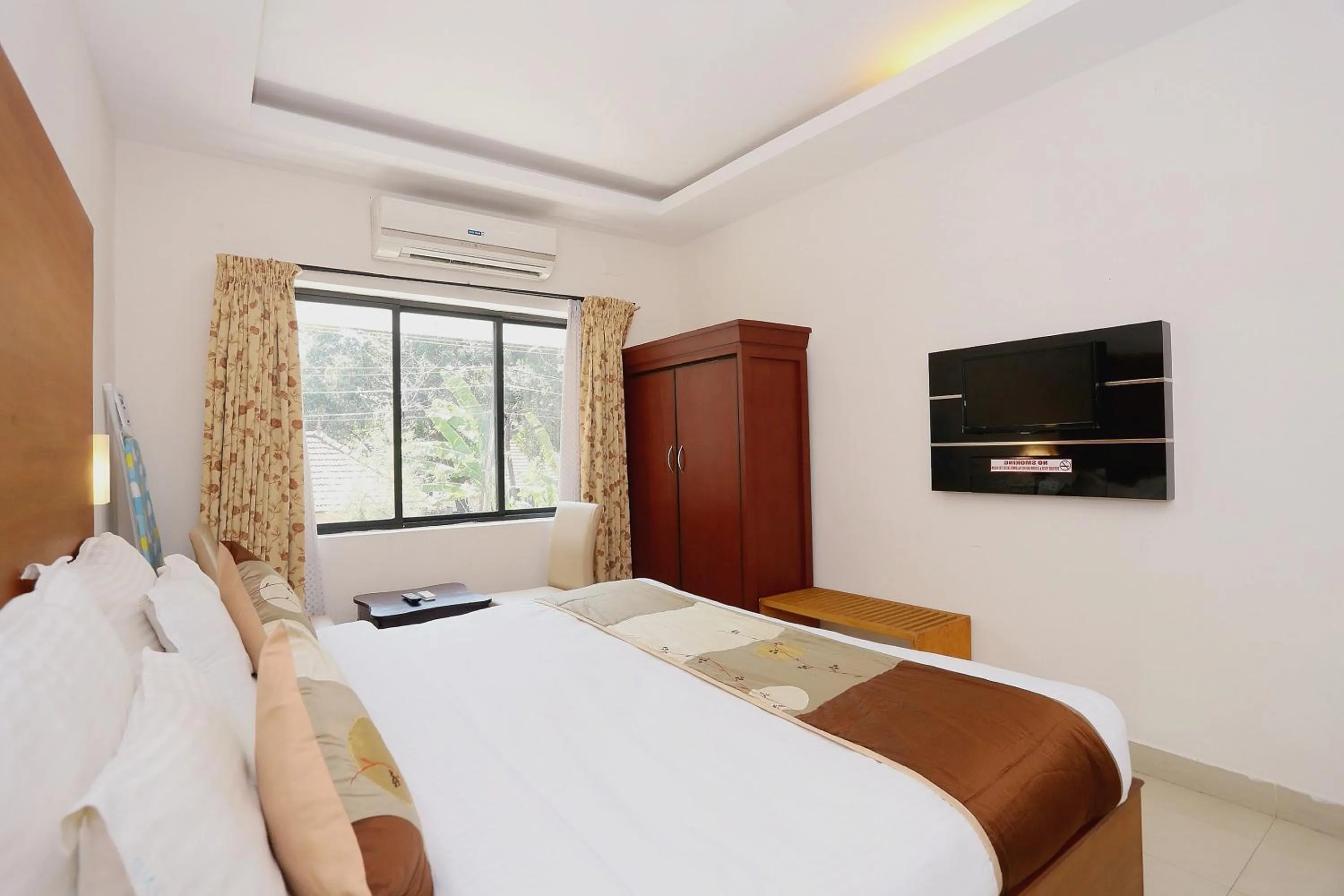 Bedroom, Bed in Townhouse Dona Castle