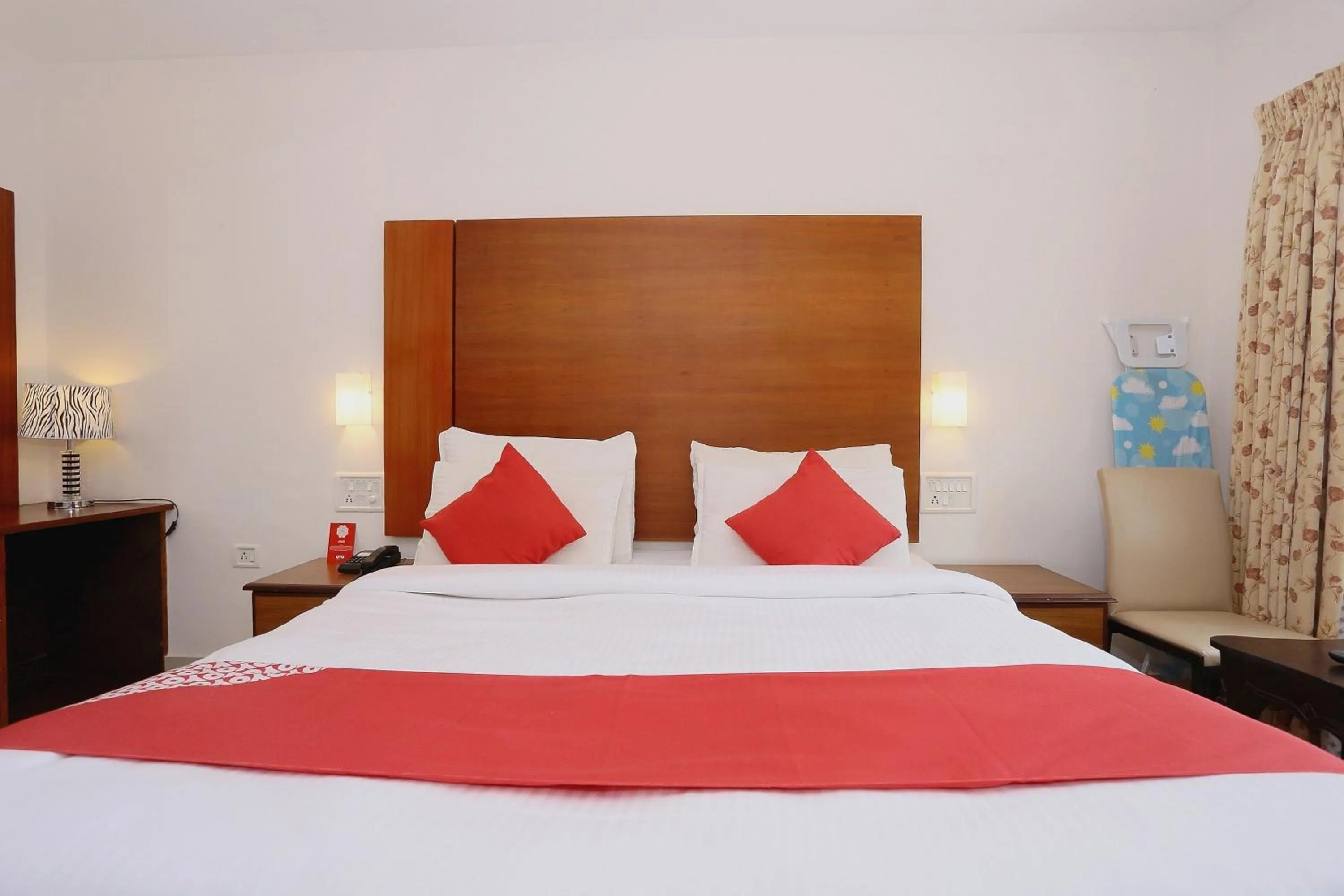 Bedroom, Bed in Townhouse Dona Castle