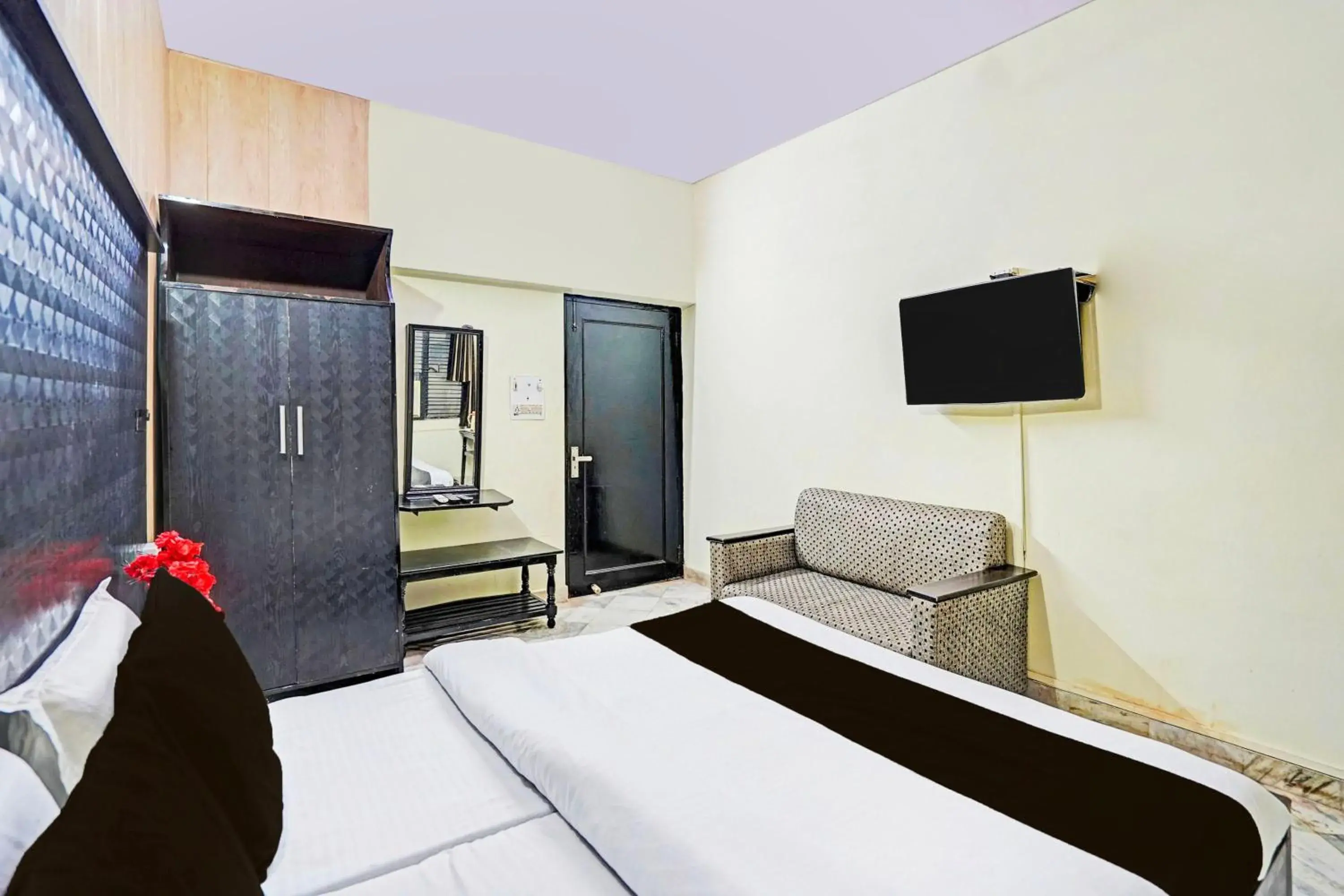 Bedroom, Bed in Super Collection O Mathura Near Railway Station Bedroom, Bed in Super Collection O Mathura Near Railway Station
