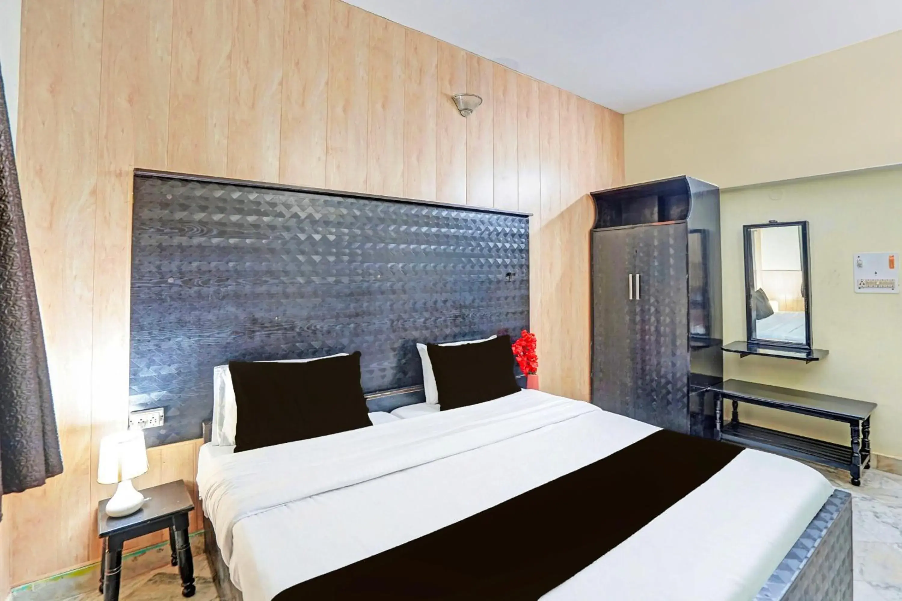 Bedroom, Bed in Super Collection O Mathura Near Railway Station Bedroom, Bed in Super Collection O Mathura Near Railway Station