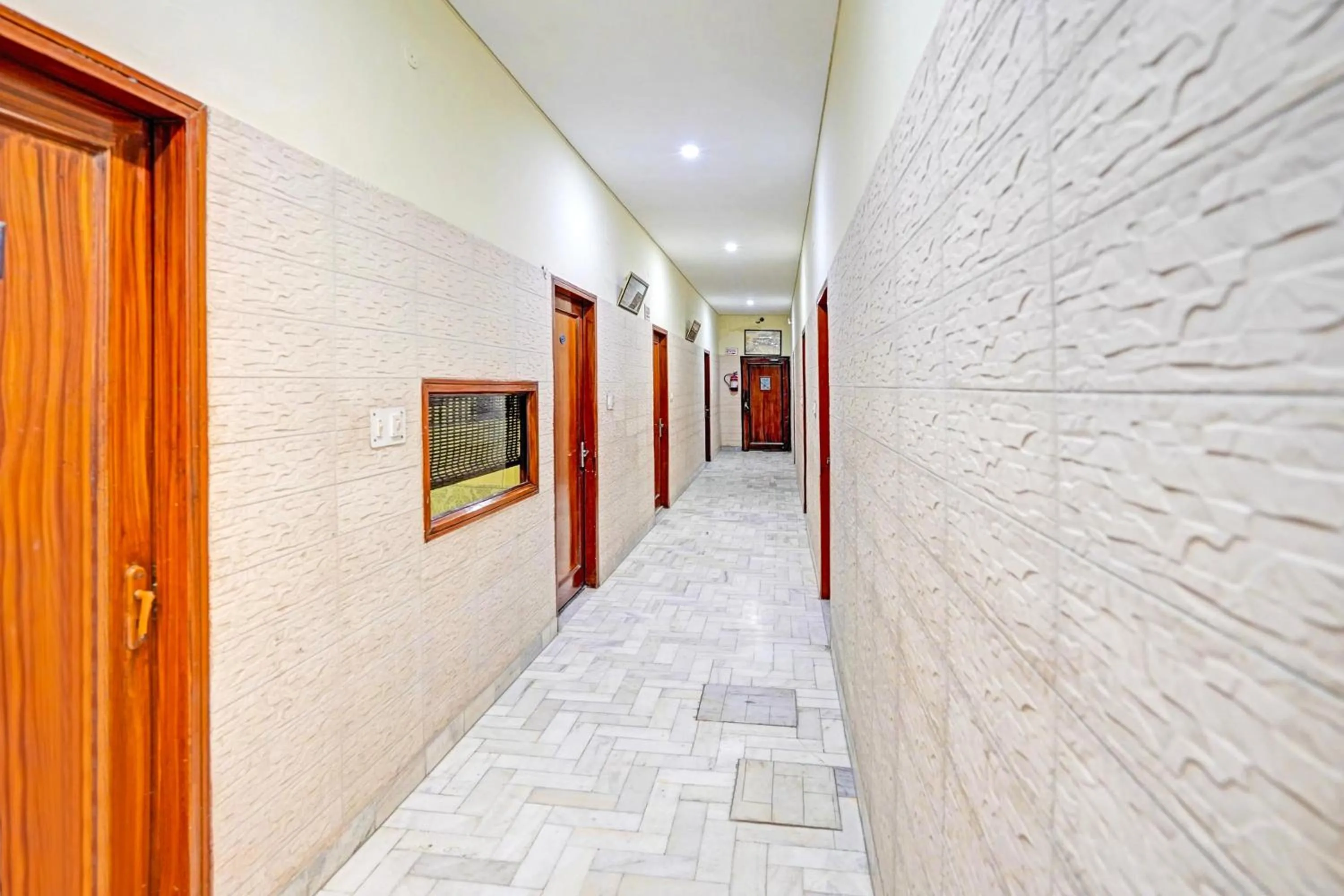 Lobby or reception in Super Collection O Mathura Near Railway Station
